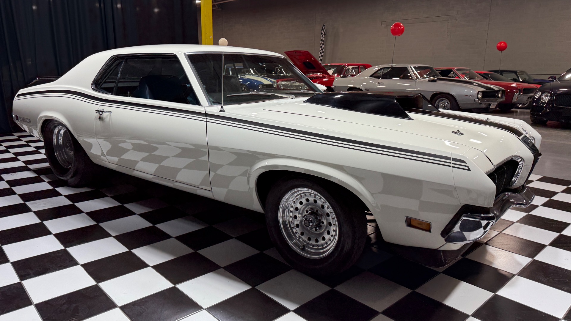1970 Mercury Cougar XR7 35