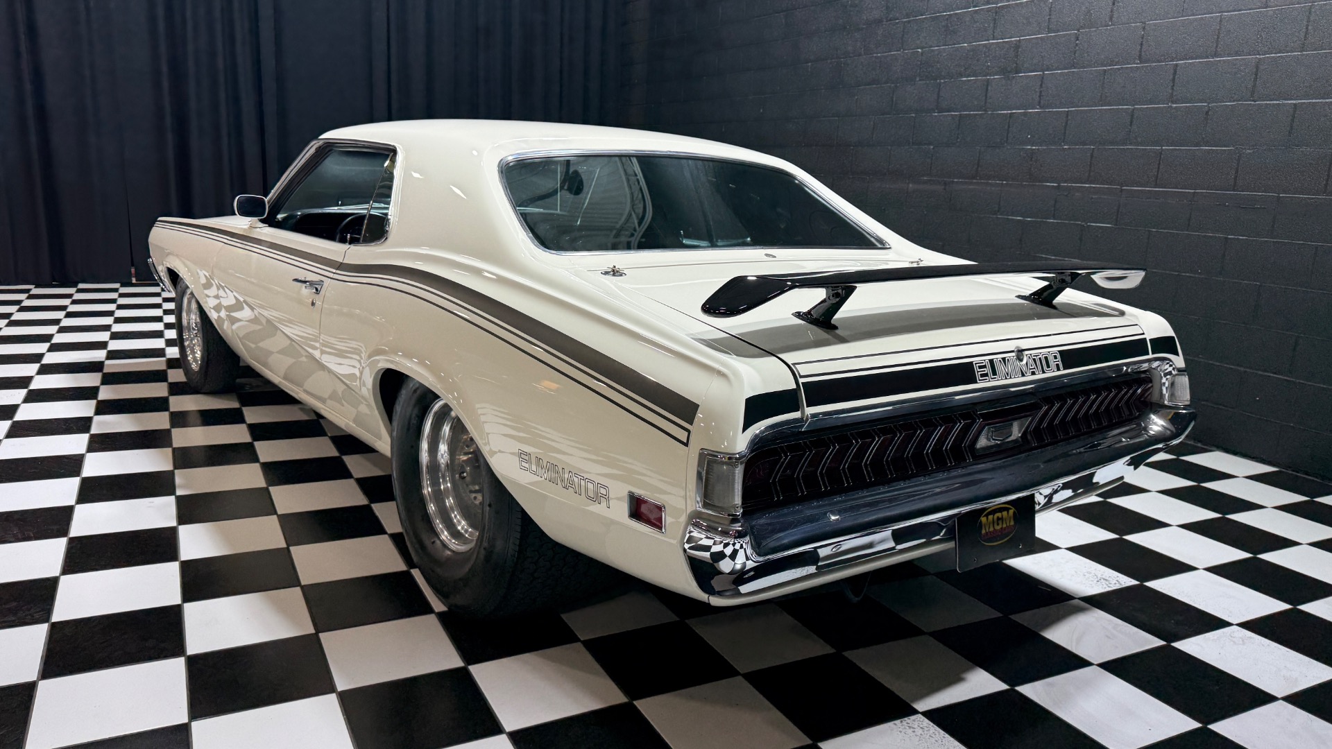 1970 Mercury Cougar XR7 23