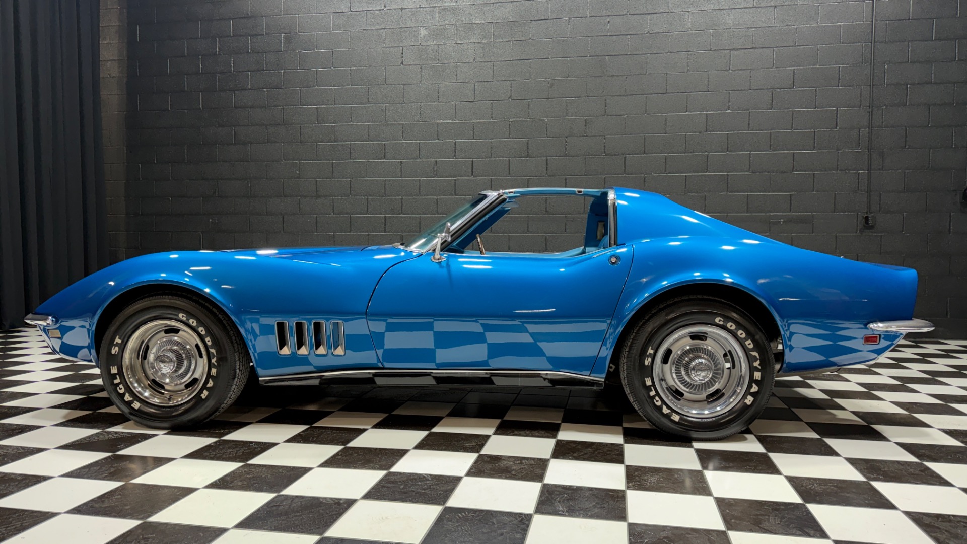 1968 Chevrolet Corvette 29