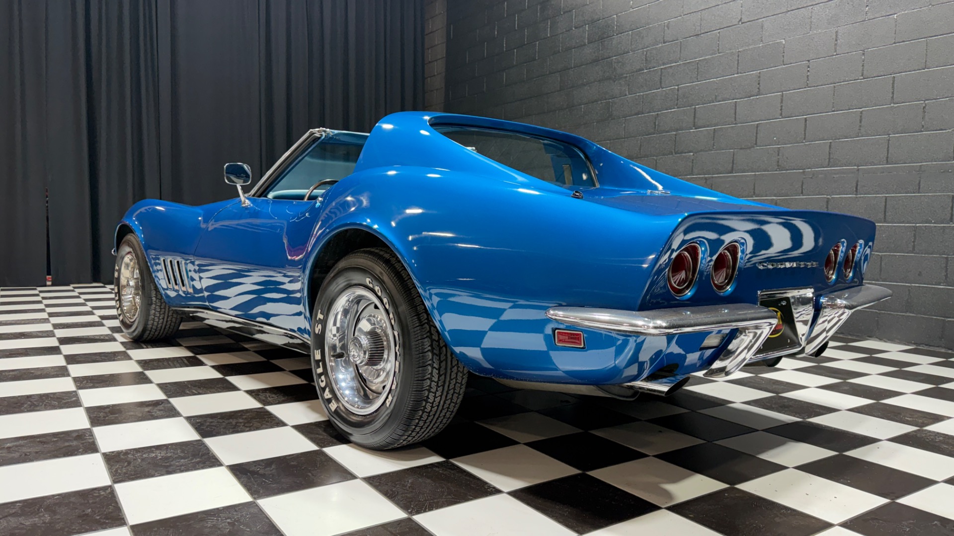 1968 Chevrolet Corvette 32