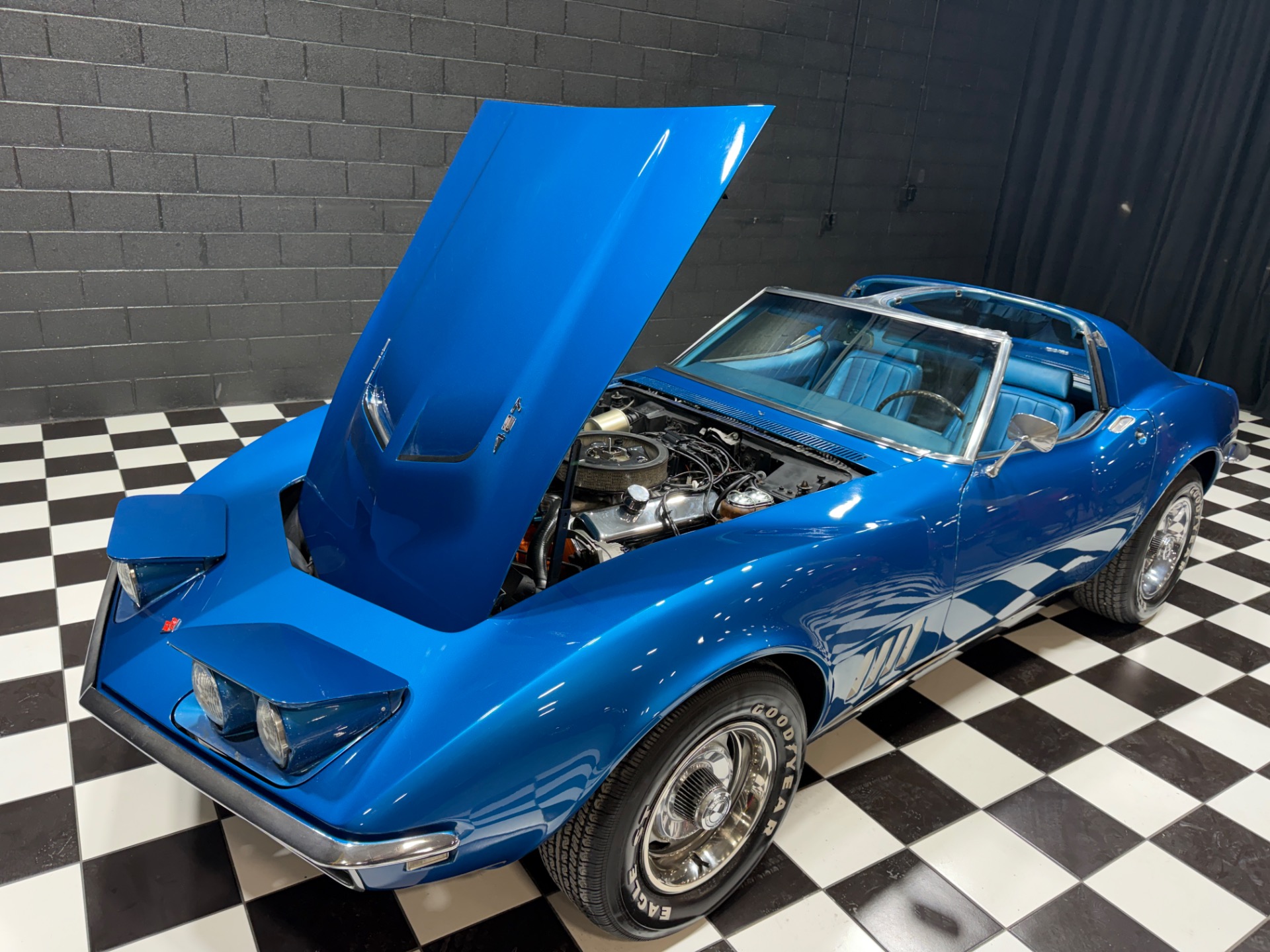 1968 Chevrolet Corvette 102