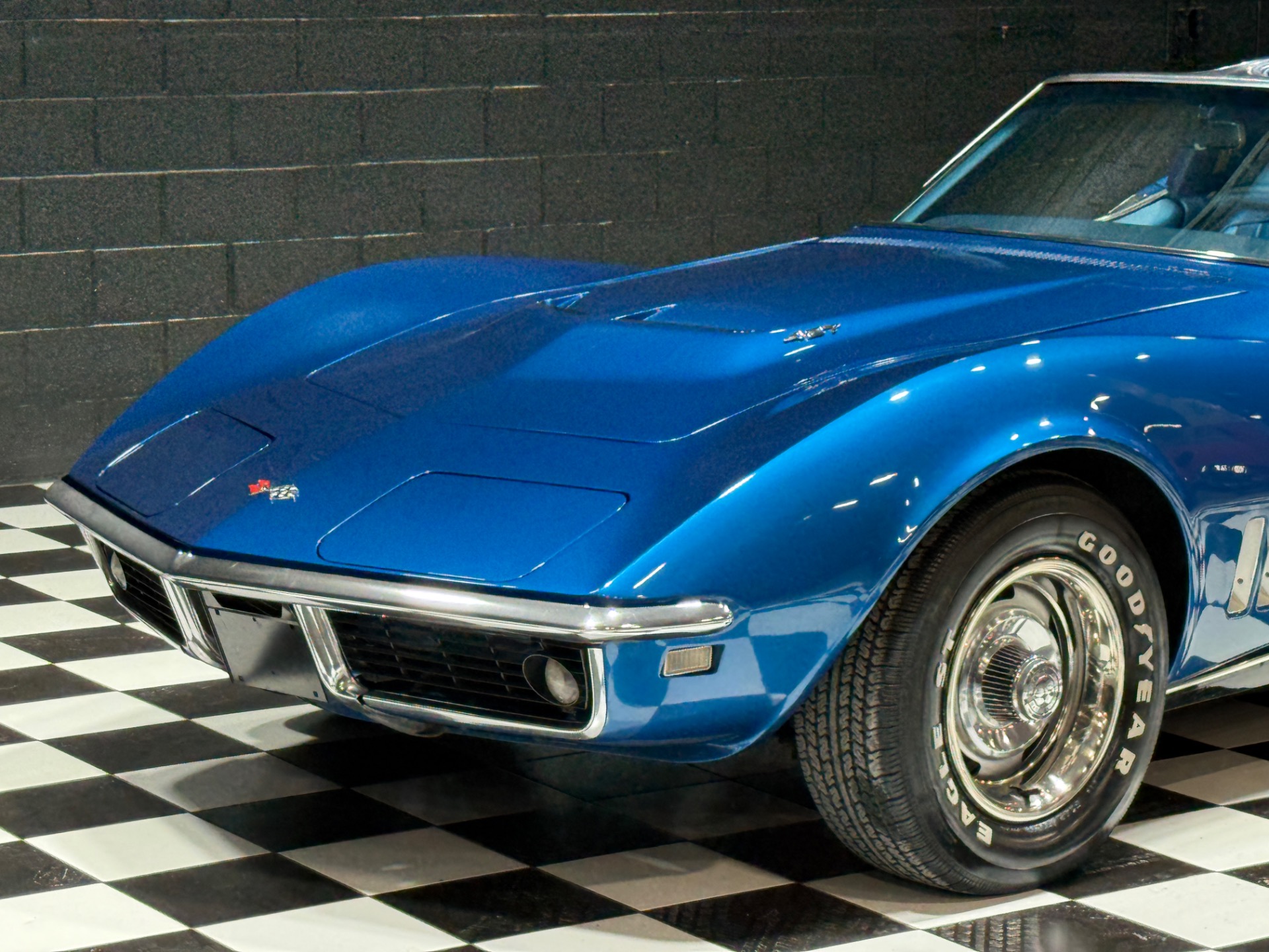 1968 Chevrolet Corvette 23