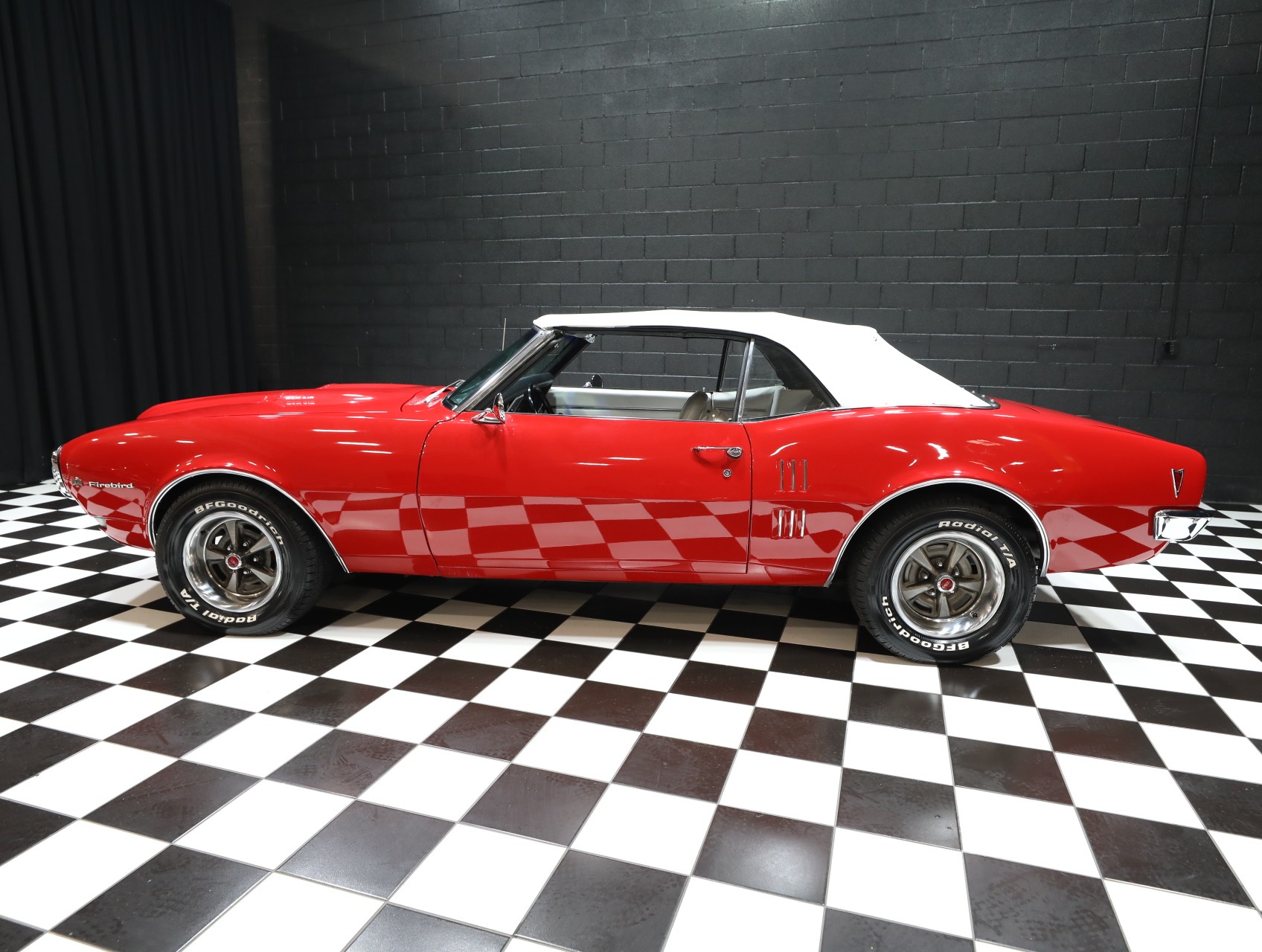 1968 Pontiac Firebird 10