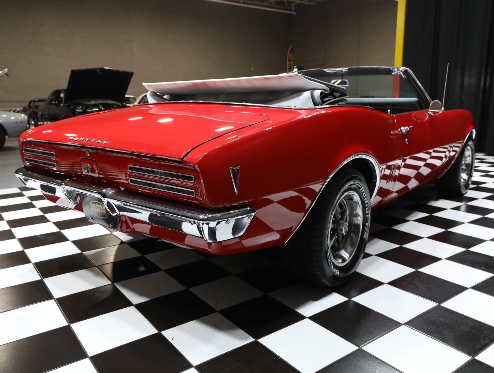 1968 Pontiac Firebird 29