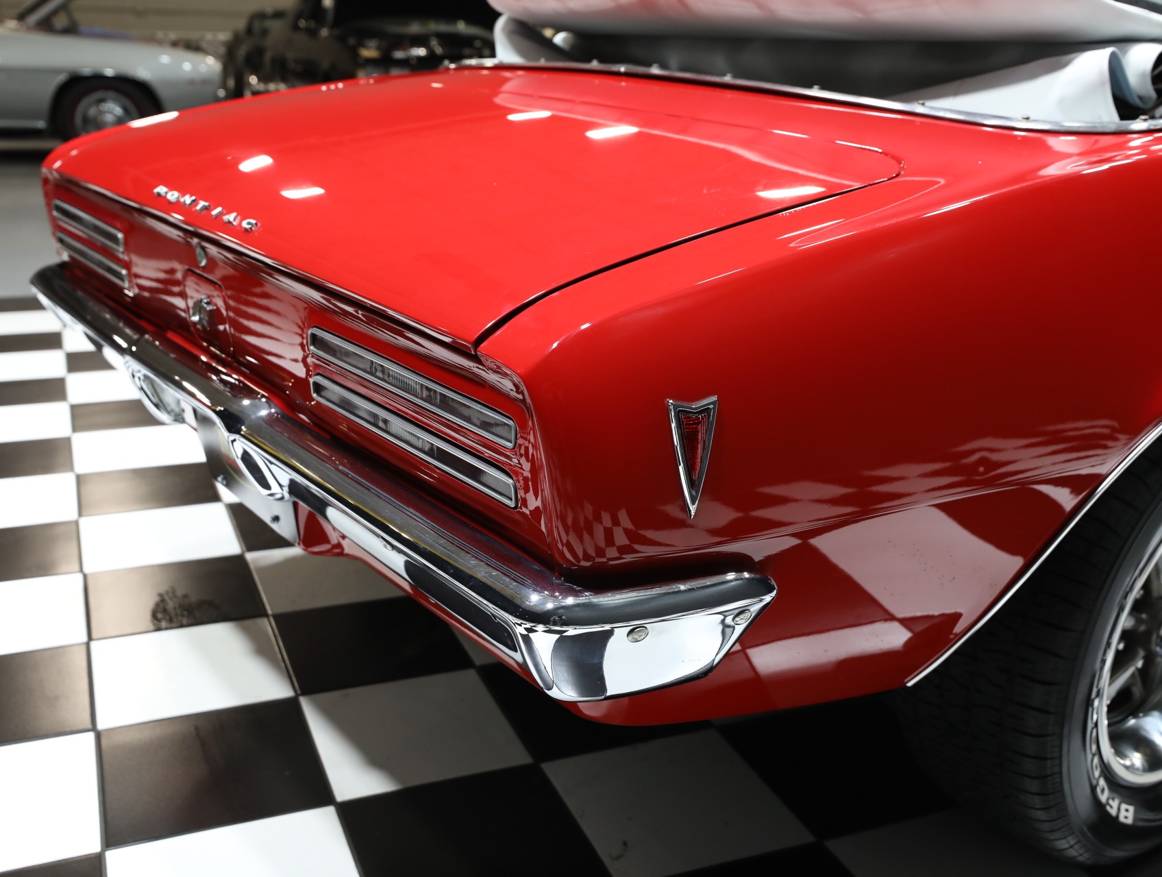 1968 Pontiac Firebird 30