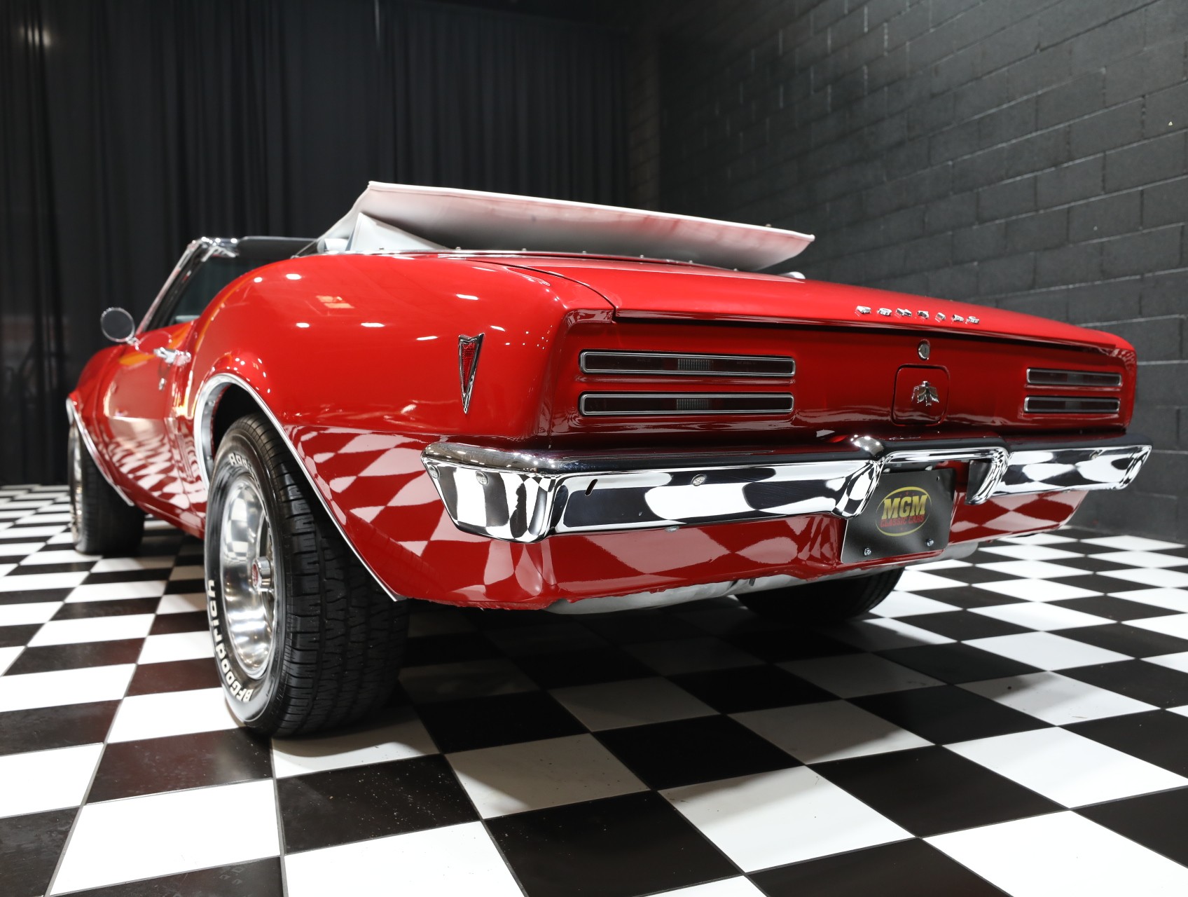 1968 Pontiac Firebird 35