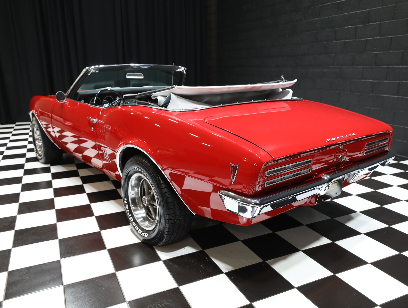 1968 Pontiac Firebird 36