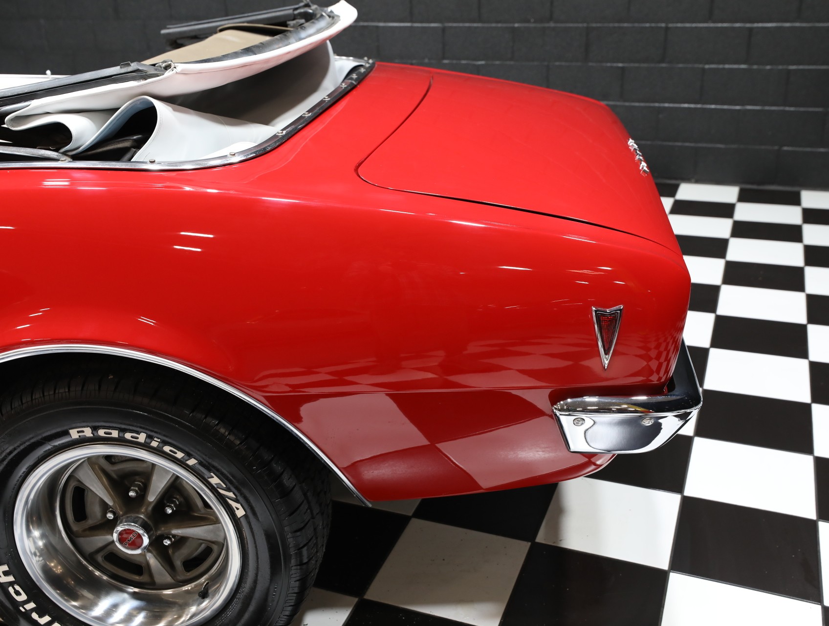 1968 Pontiac Firebird 37