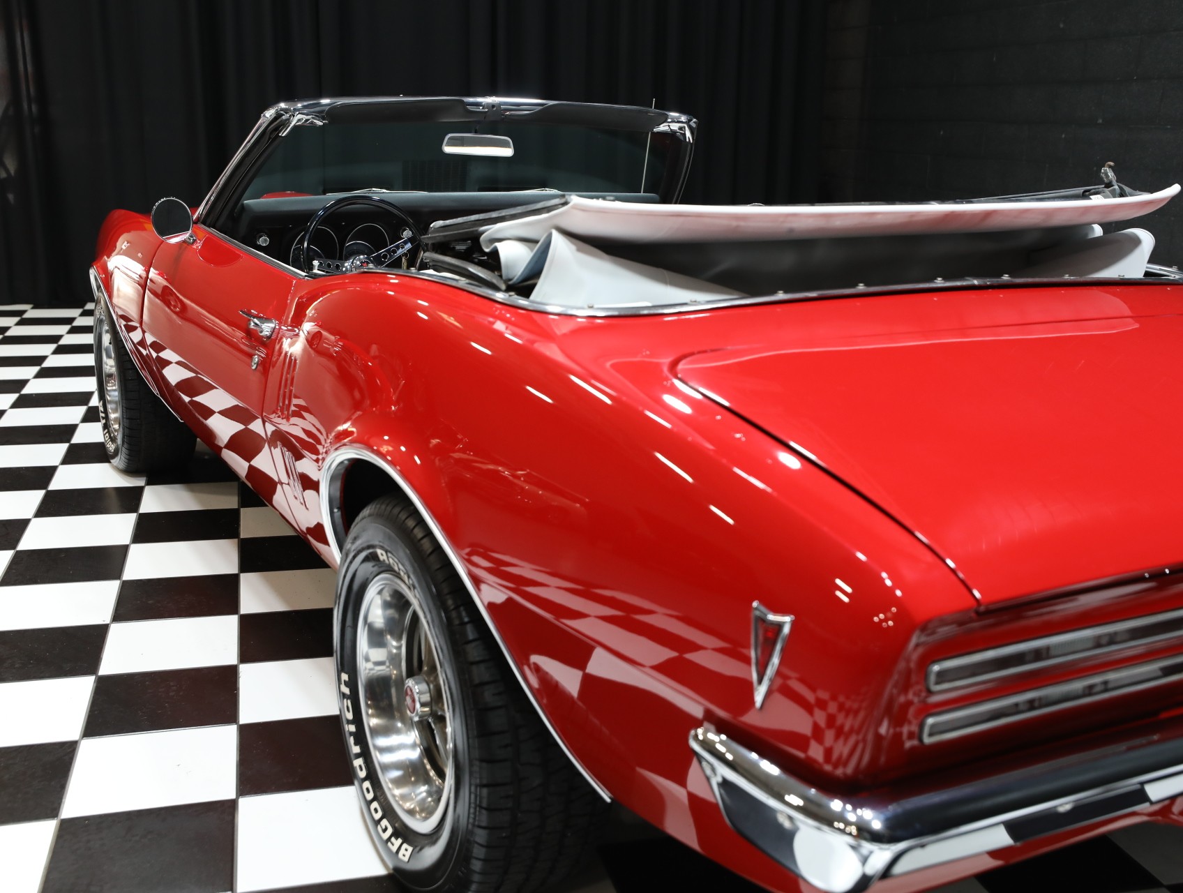 1968 Pontiac Firebird 38
