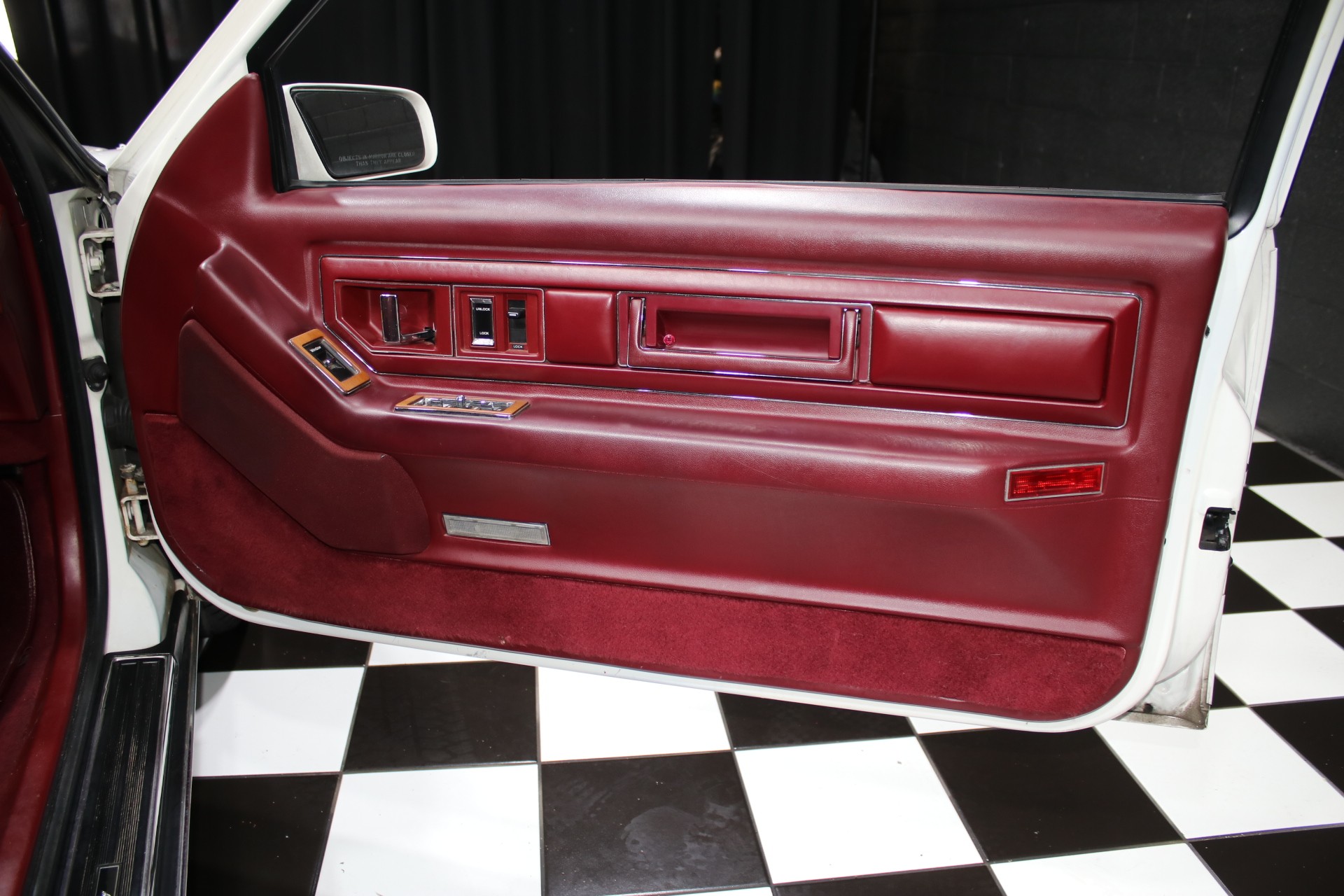 1988 Cadillac Eldorado Biarritz 68