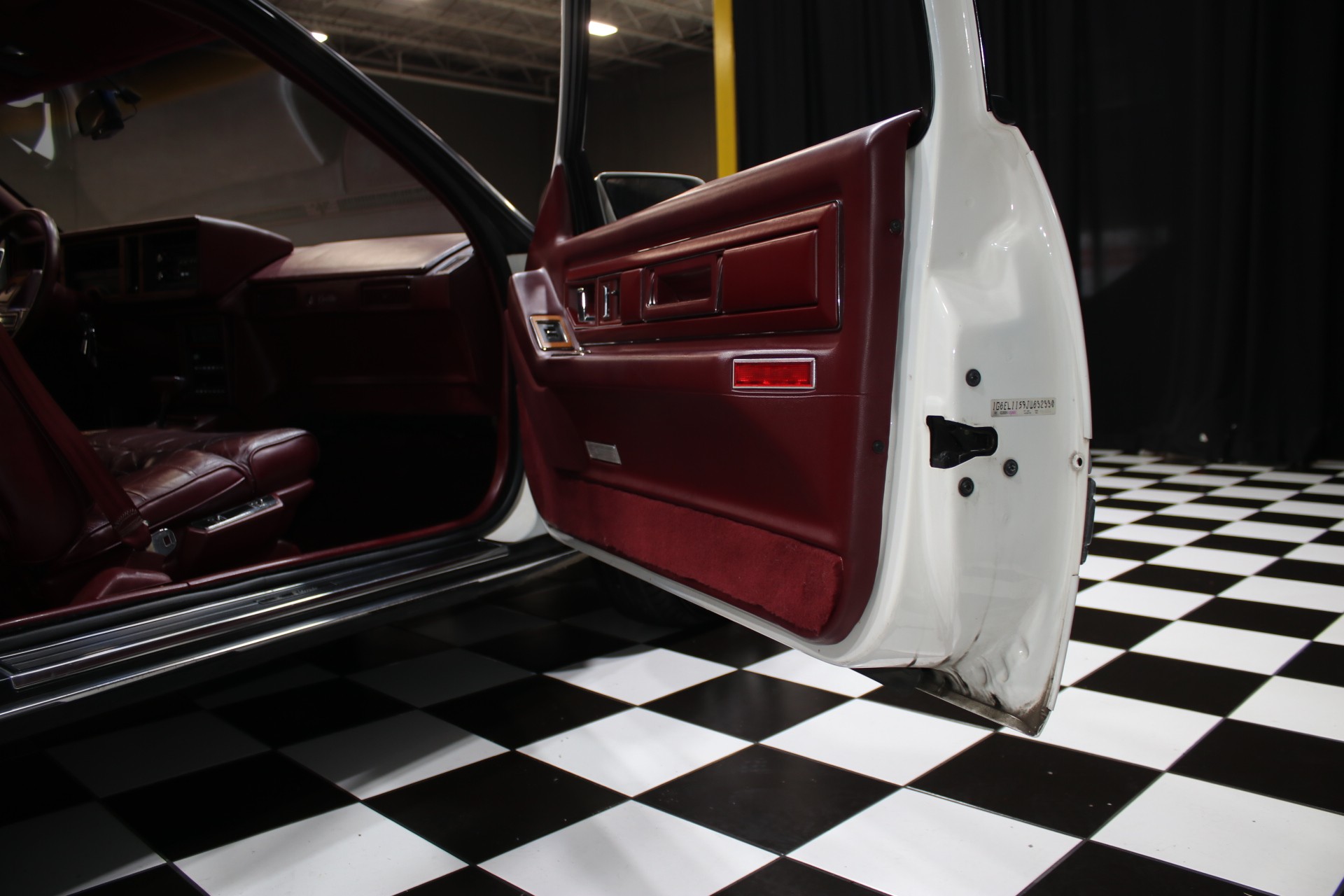 1988 Cadillac Eldorado Biarritz 70
