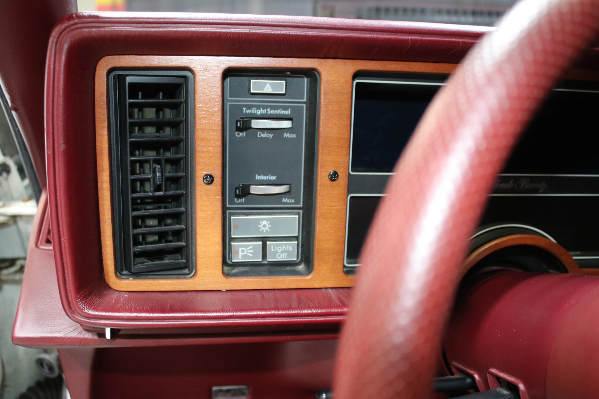 1988 Cadillac Eldorado Biarritz 99