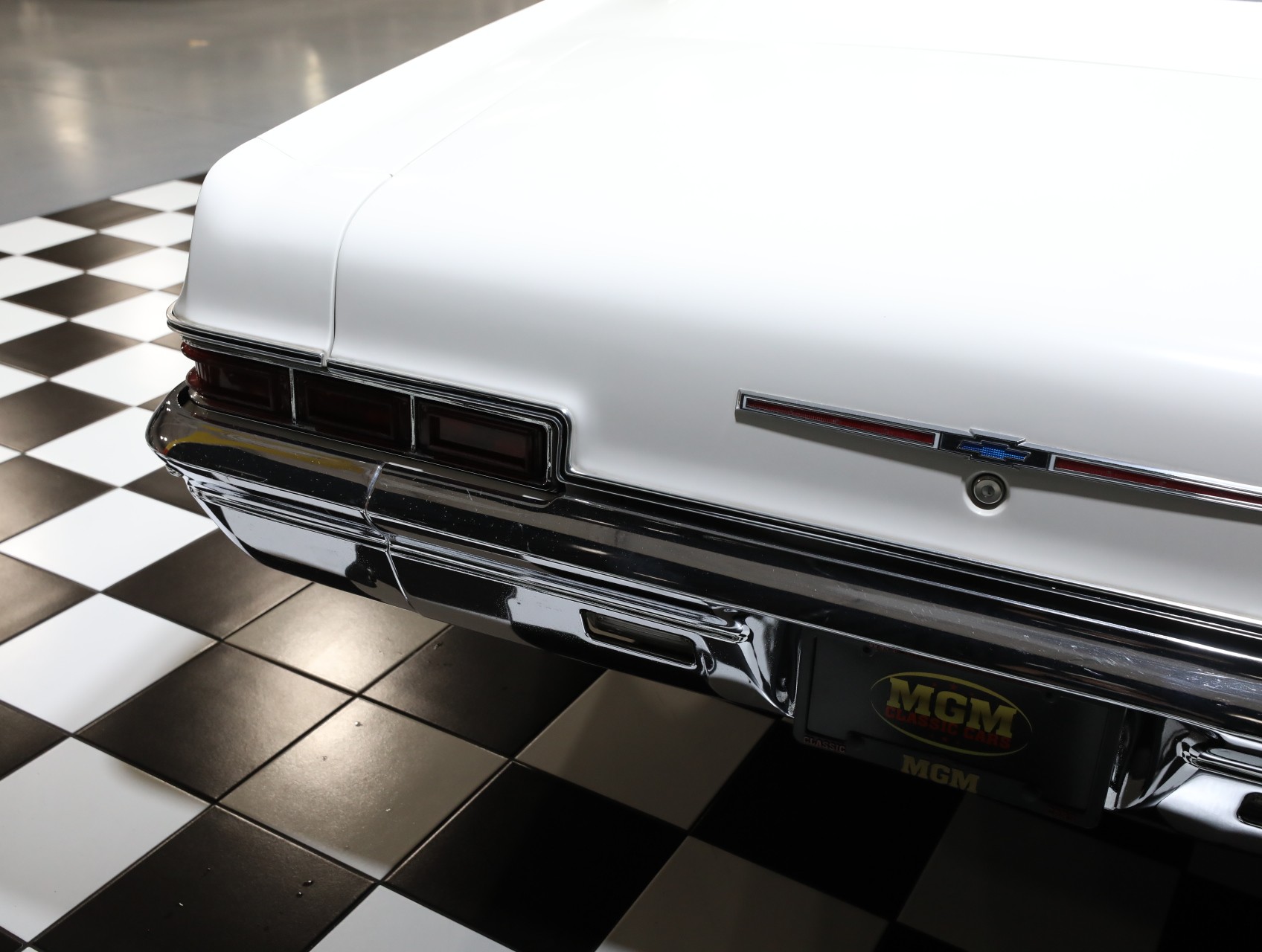 1966 Chevrolet Impala 32