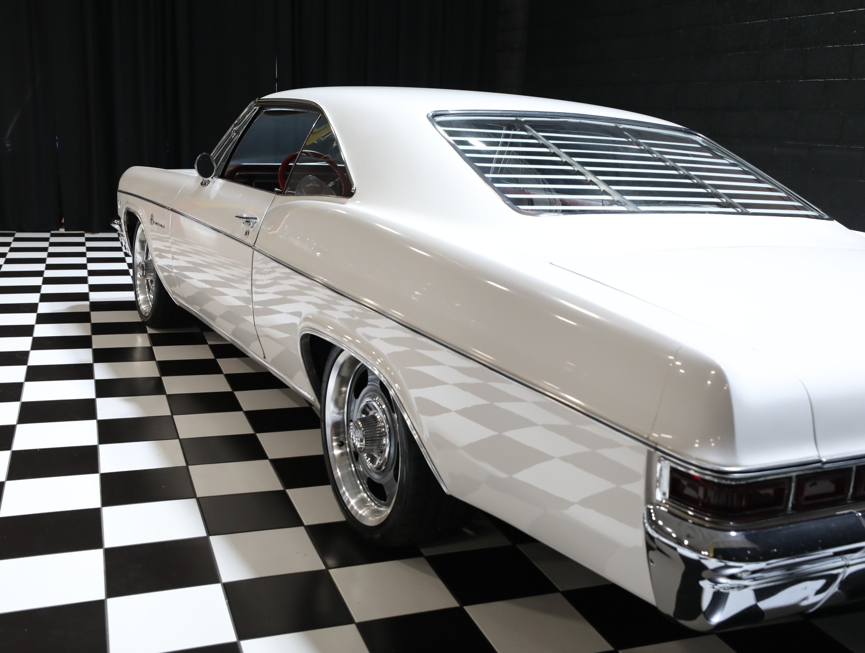 1966 Chevrolet Impala 36
