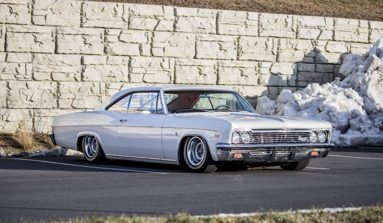 1966 Chevrolet Impala 4