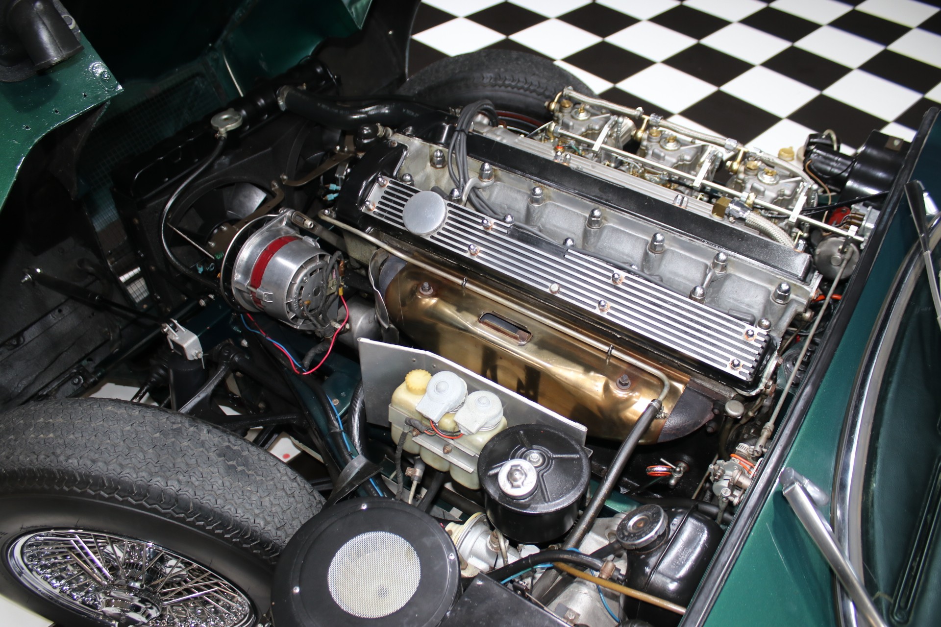 1970 Jaguar XK-E 3