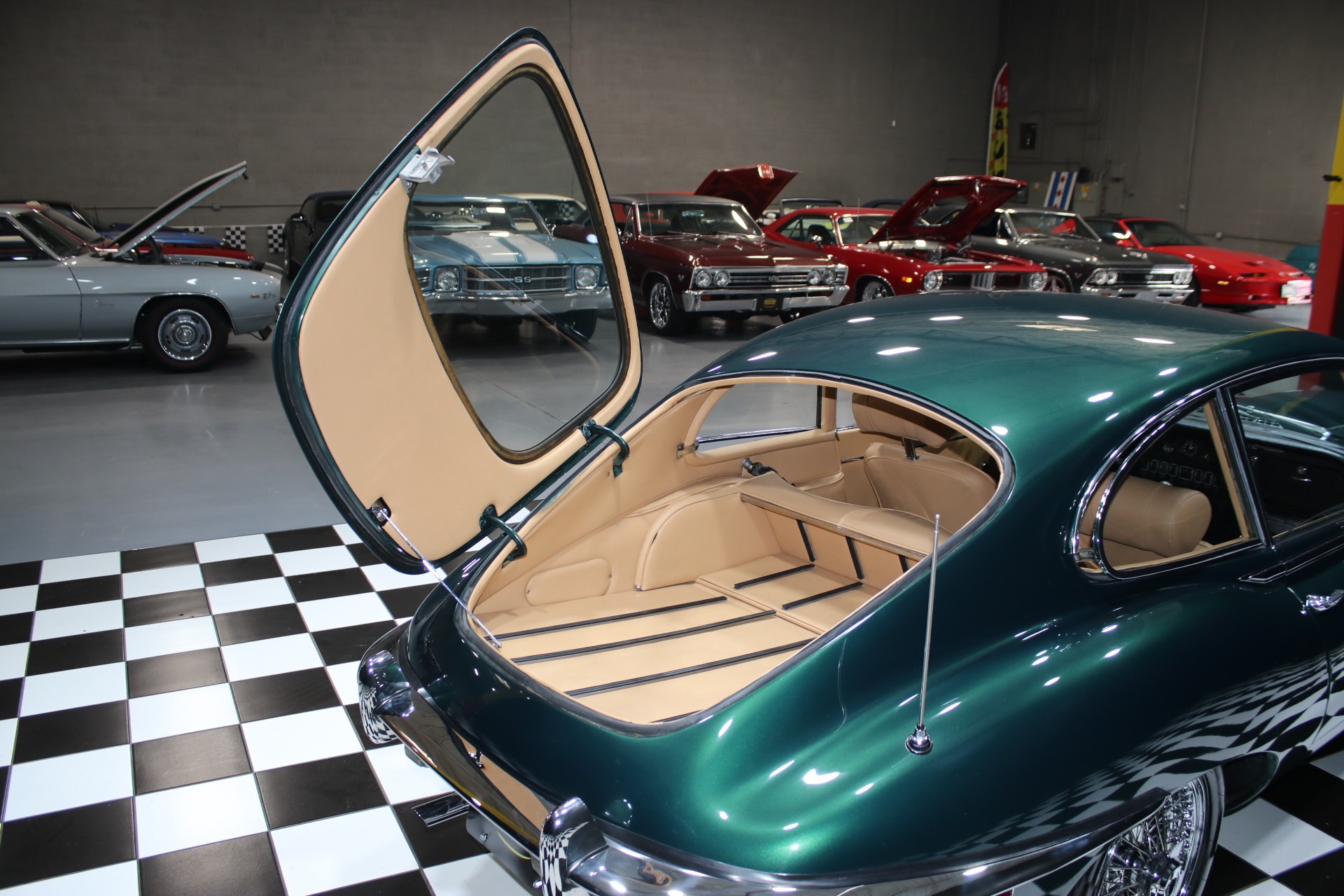 1970 Jaguar XK-E 6