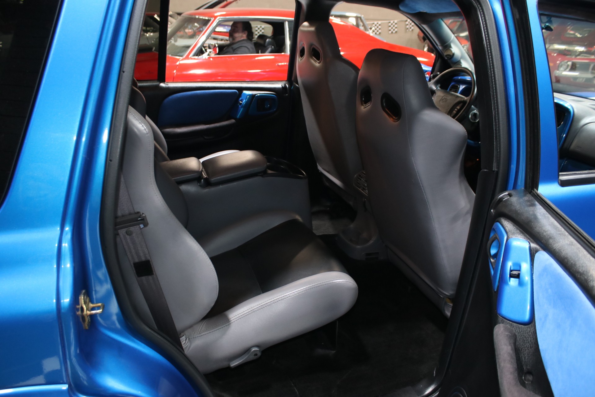 1999 Dodge Durango 40
