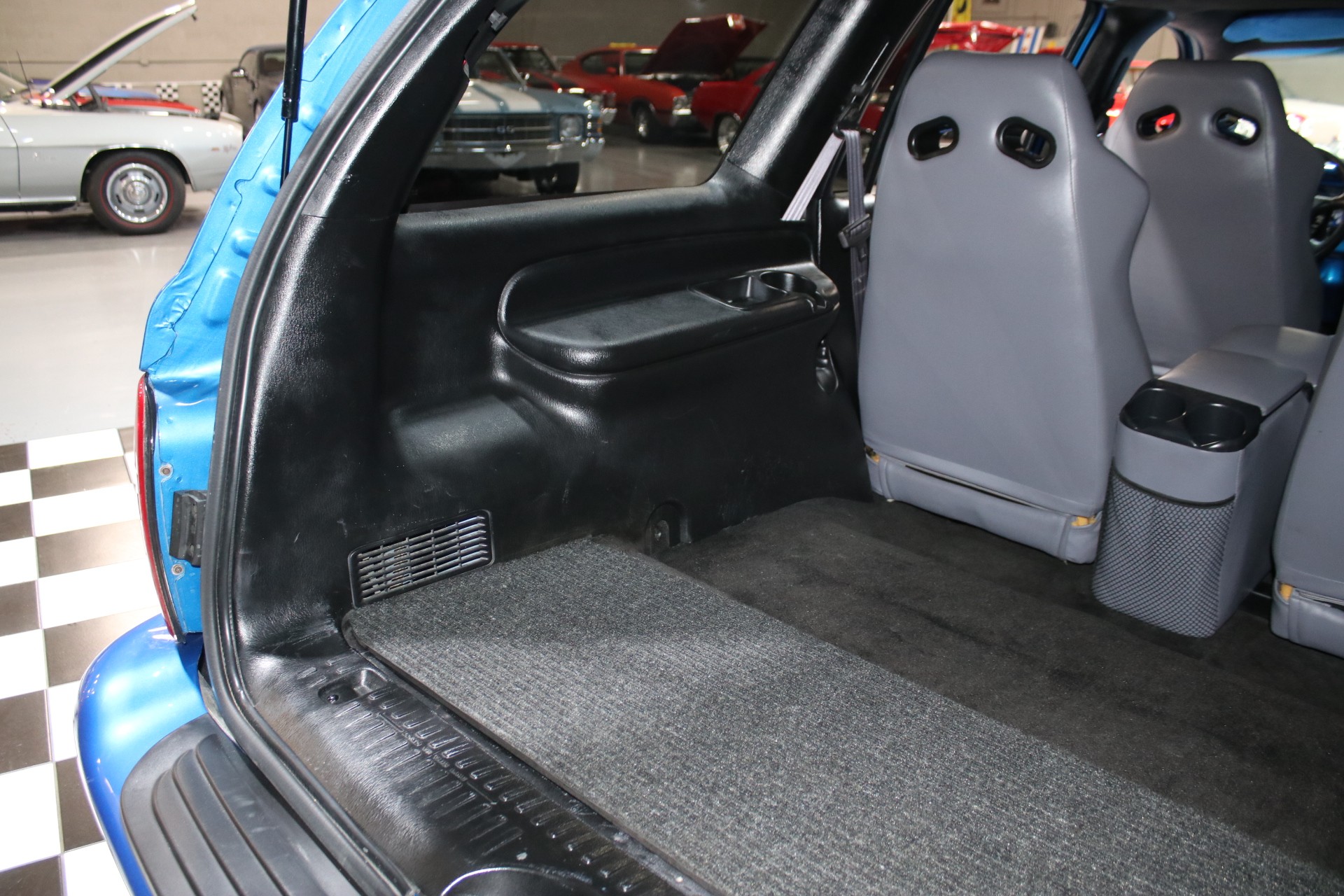 1999 Dodge Durango 43