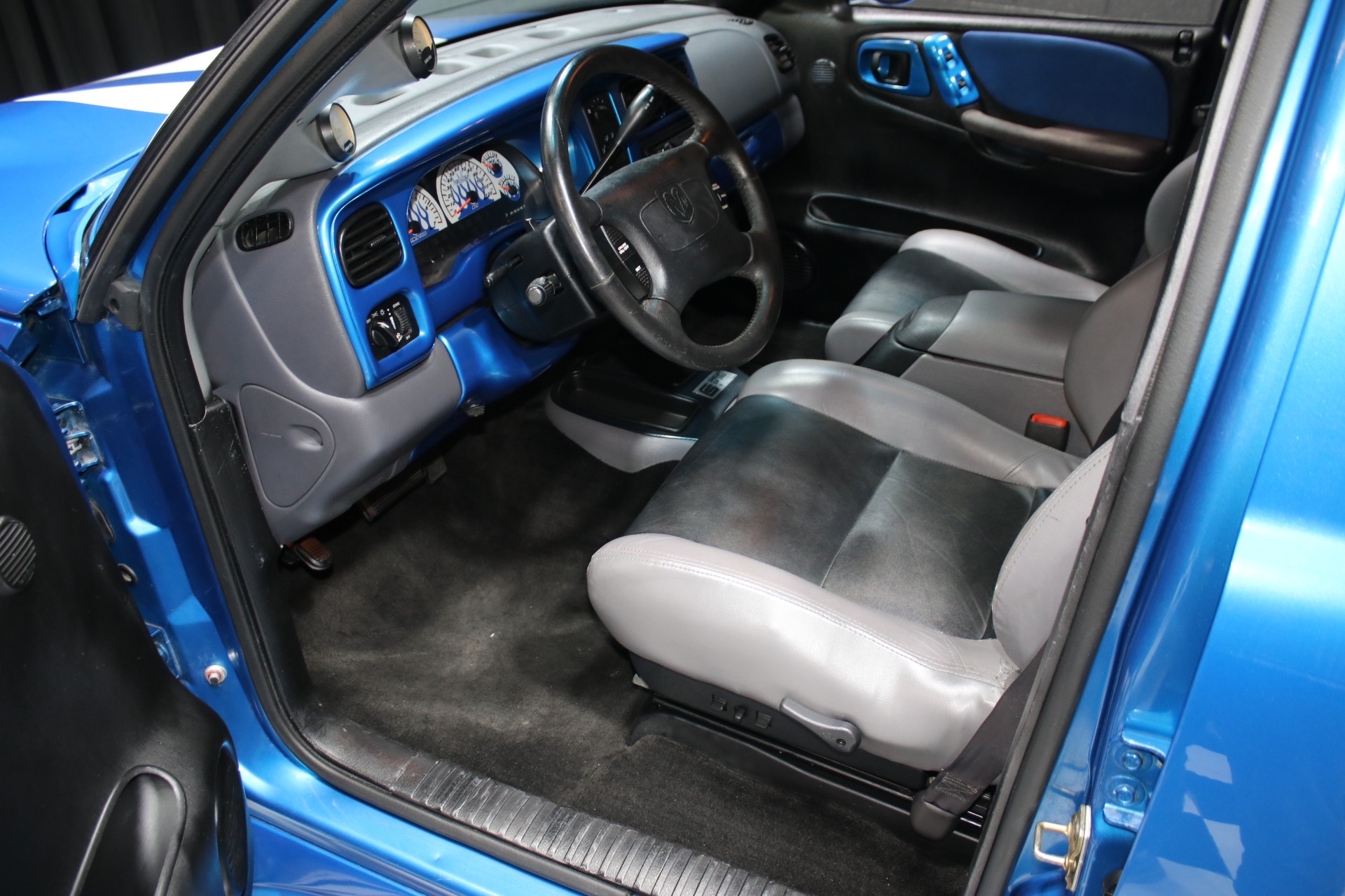 1999 Dodge Durango 51