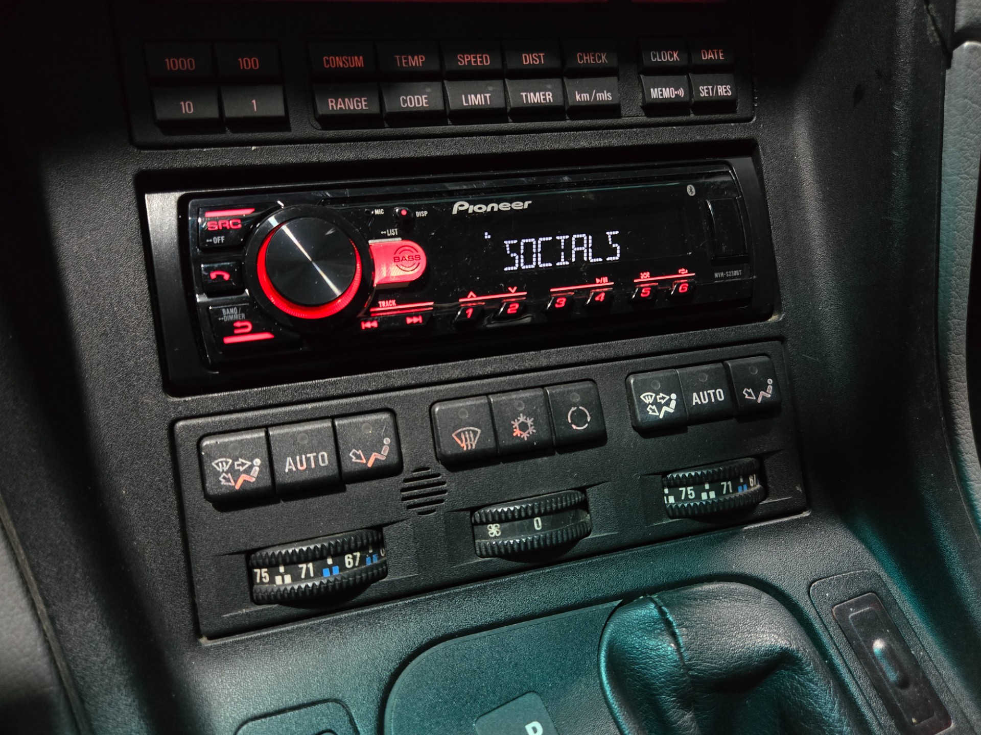 1991 BMW 8 Series 16