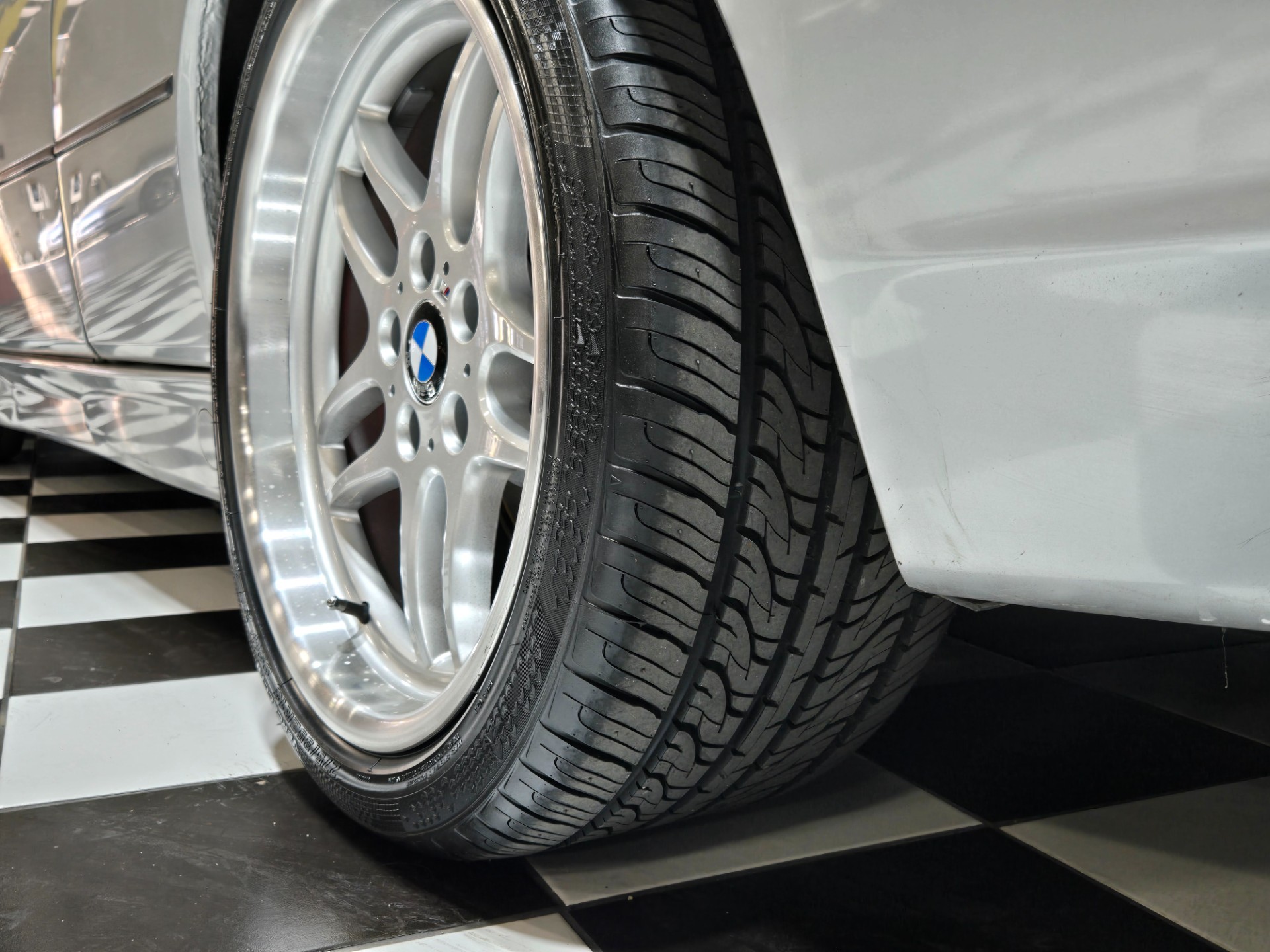 1991 BMW 8 Series 36