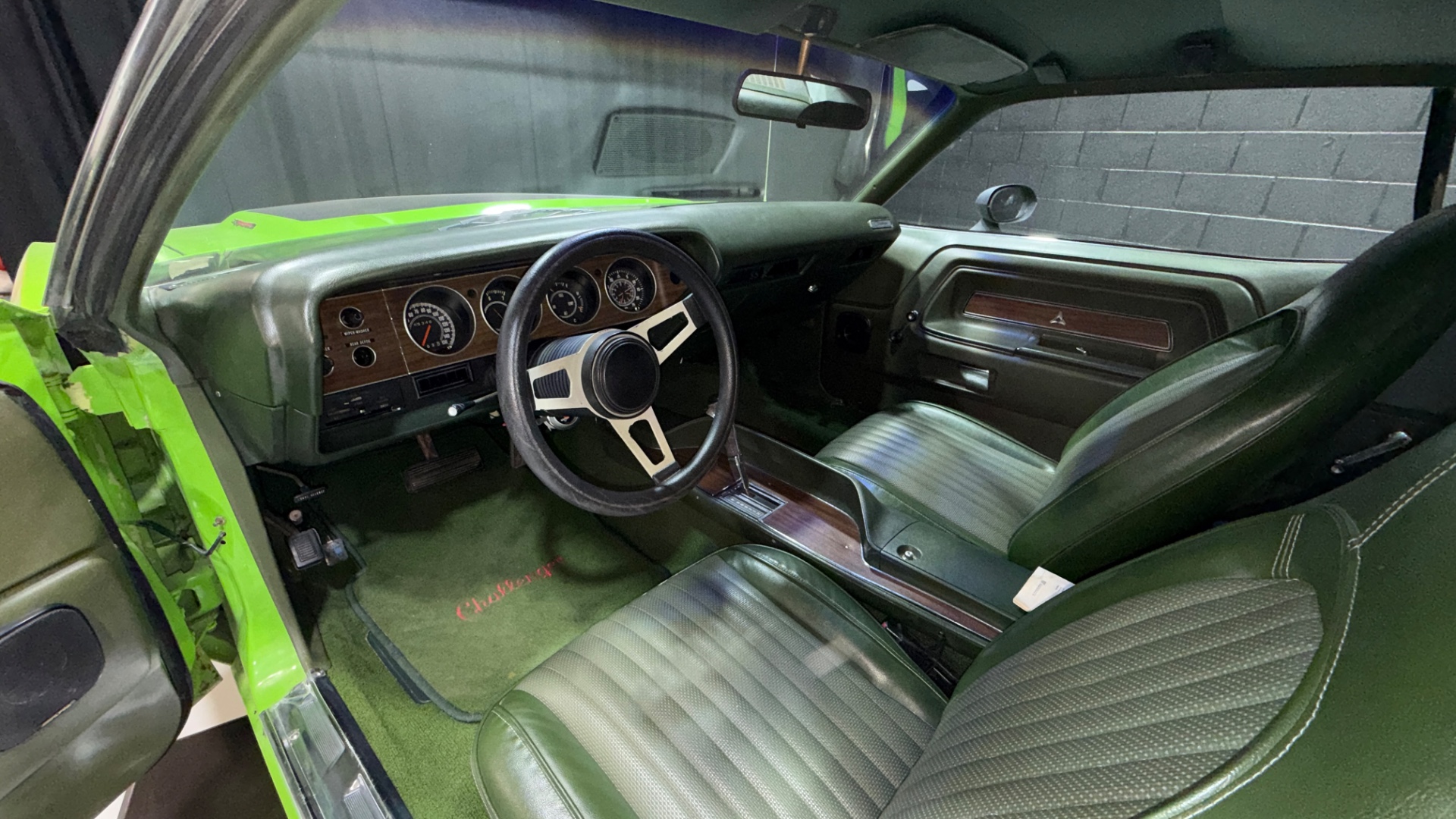 1973 Dodge Challenger 14