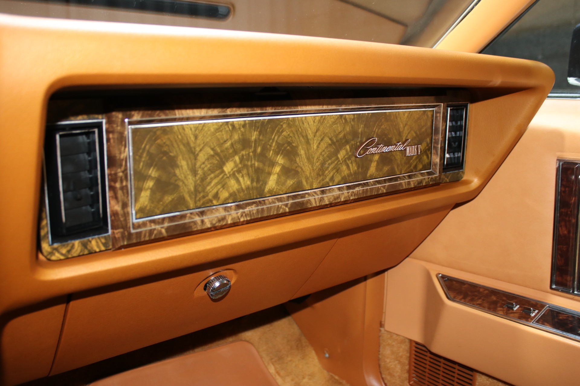 1978 Lincoln Continental 48