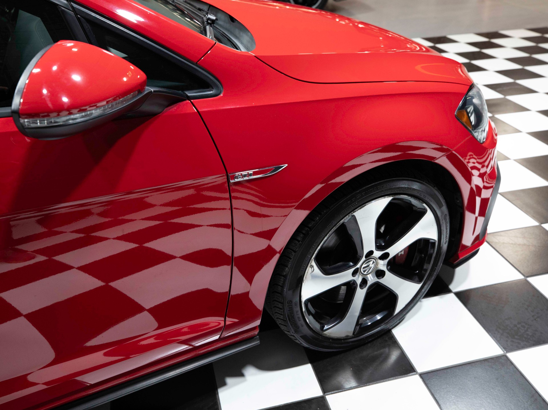 2019 Volkswagen Golf GTI 13