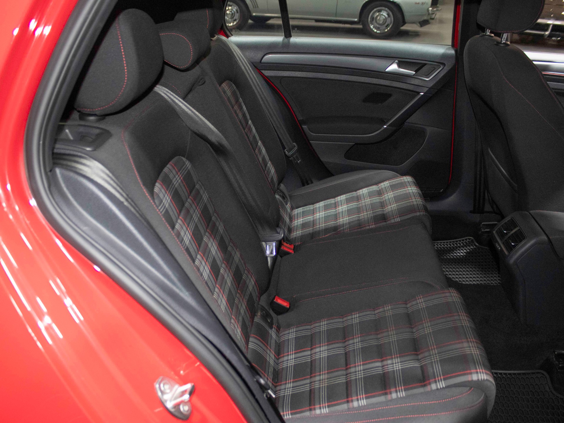 2019 Volkswagen Golf GTI 29