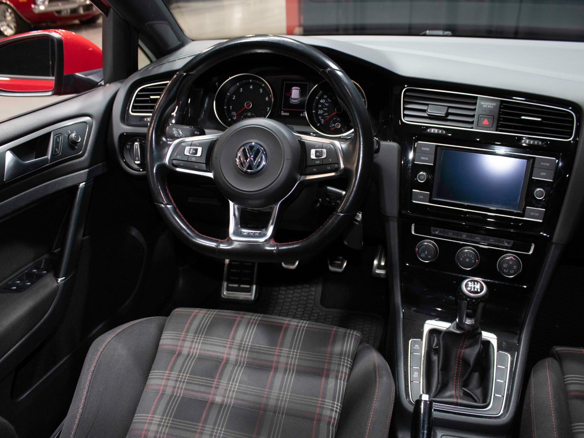 2019 Volkswagen Golf GTI 33