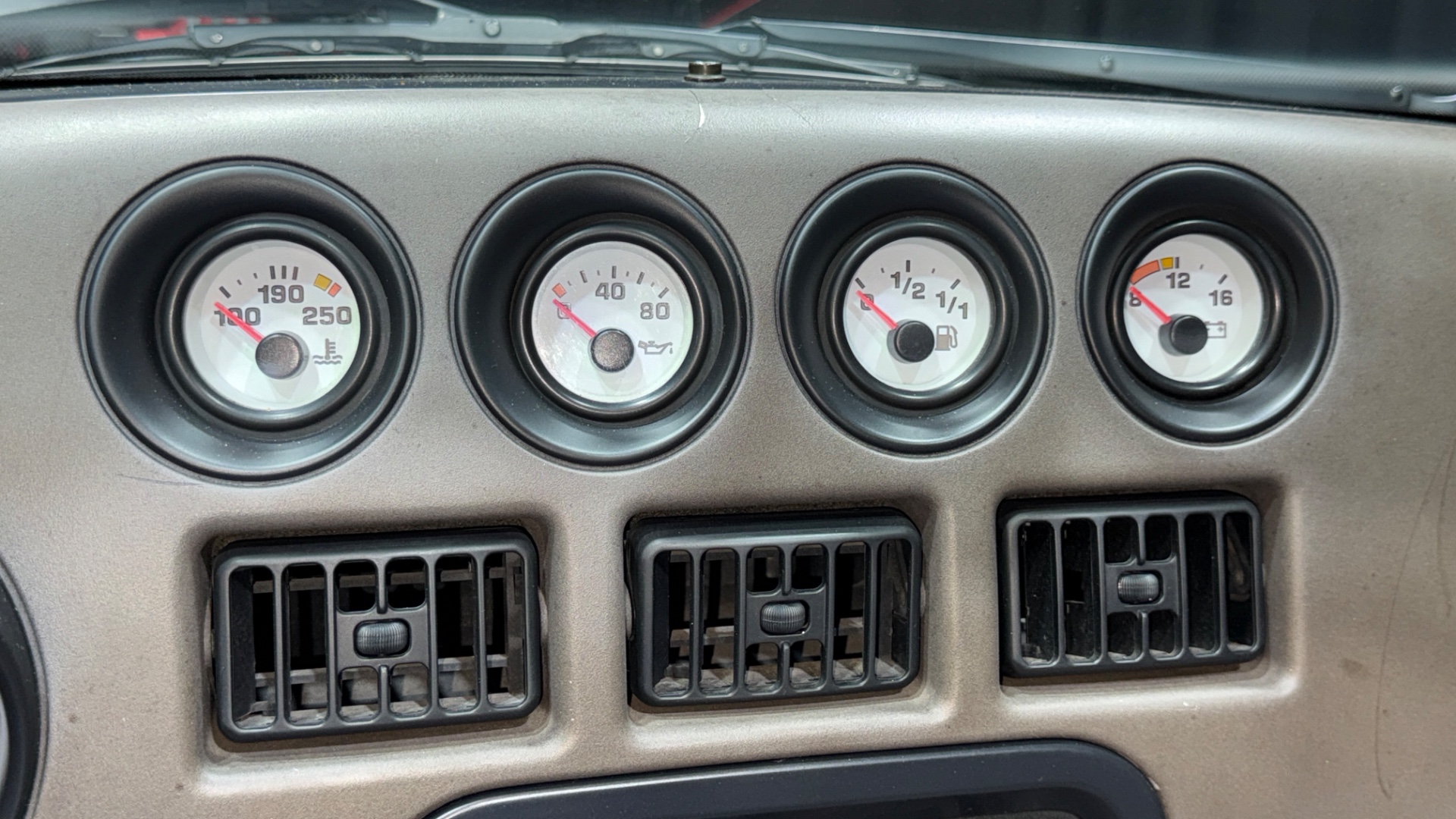 1992 Dodge Viper 107
