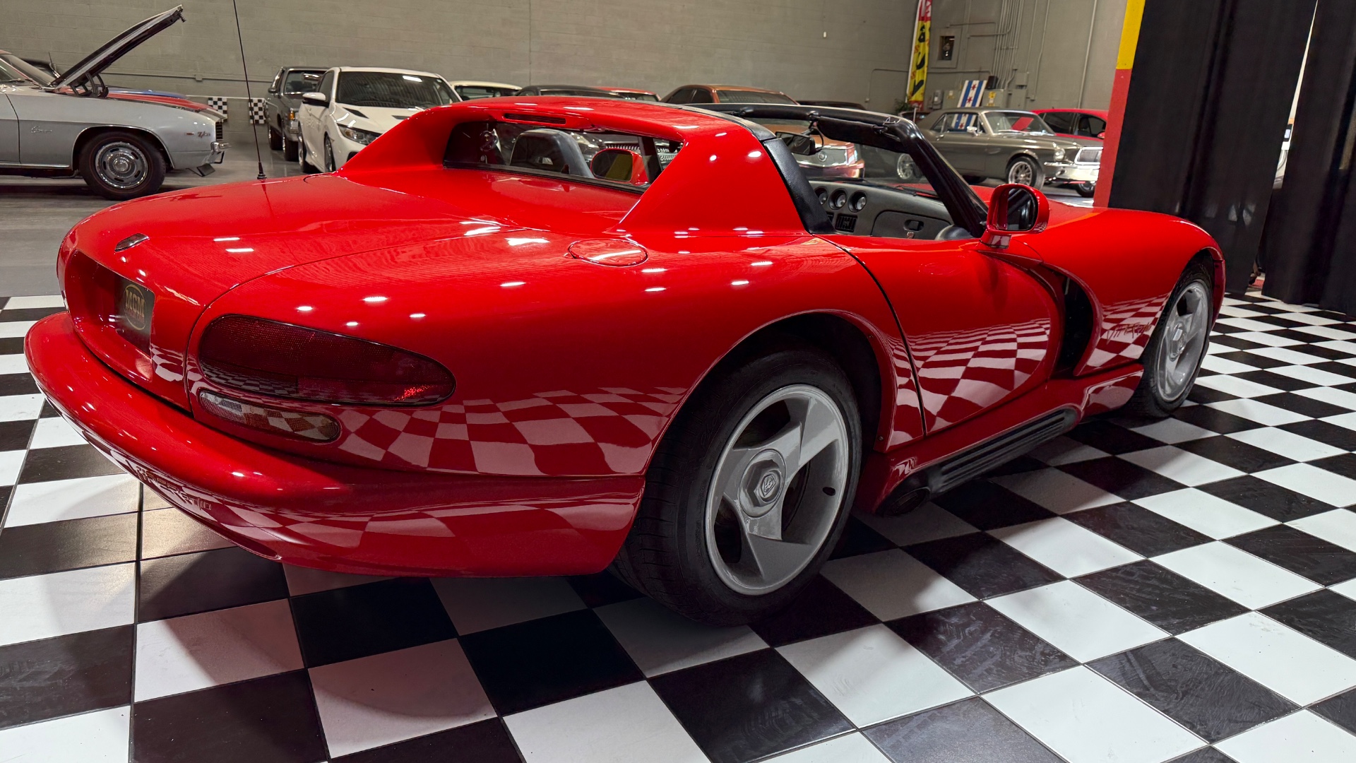 1992 Dodge Viper 11