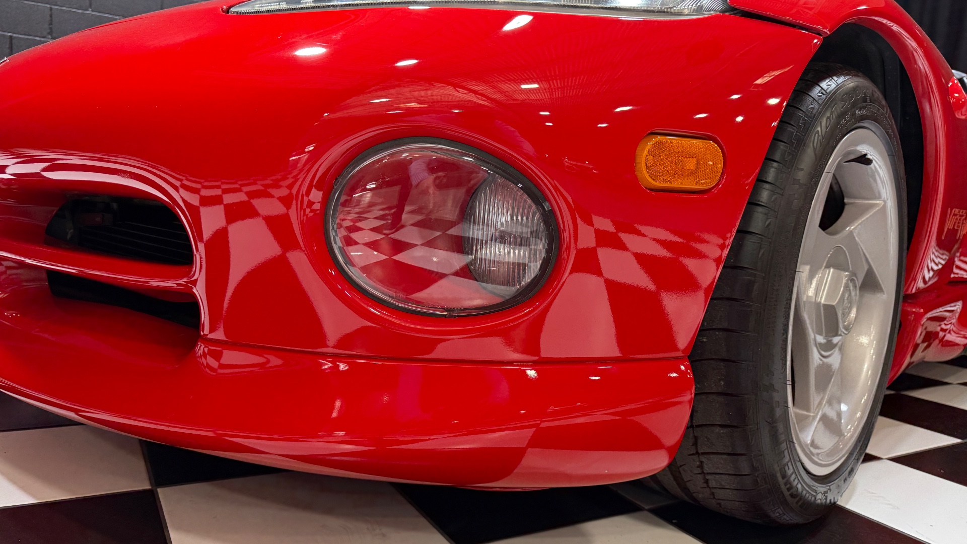 1992 Dodge Viper 28