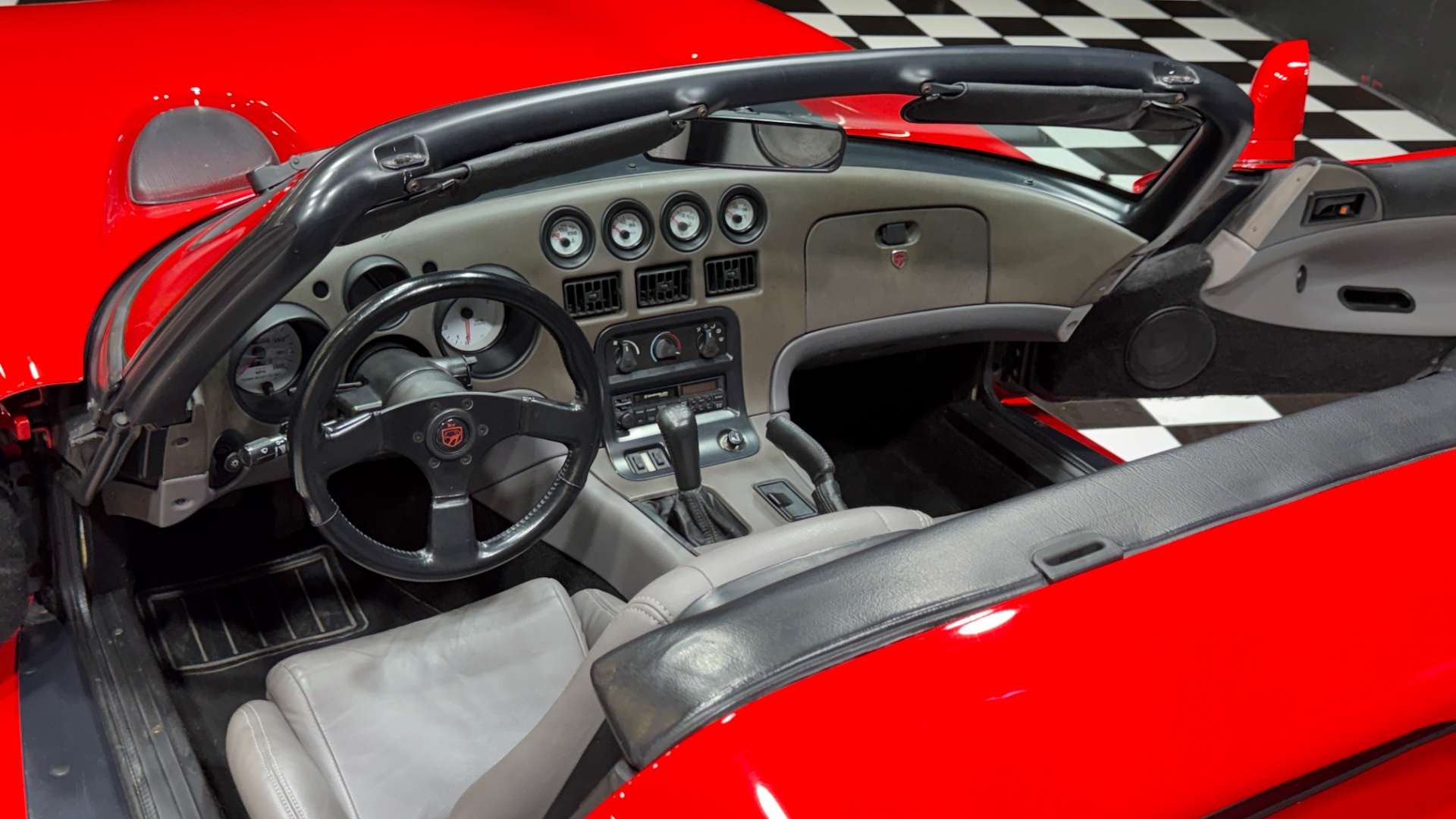 1992 Dodge Viper 4
