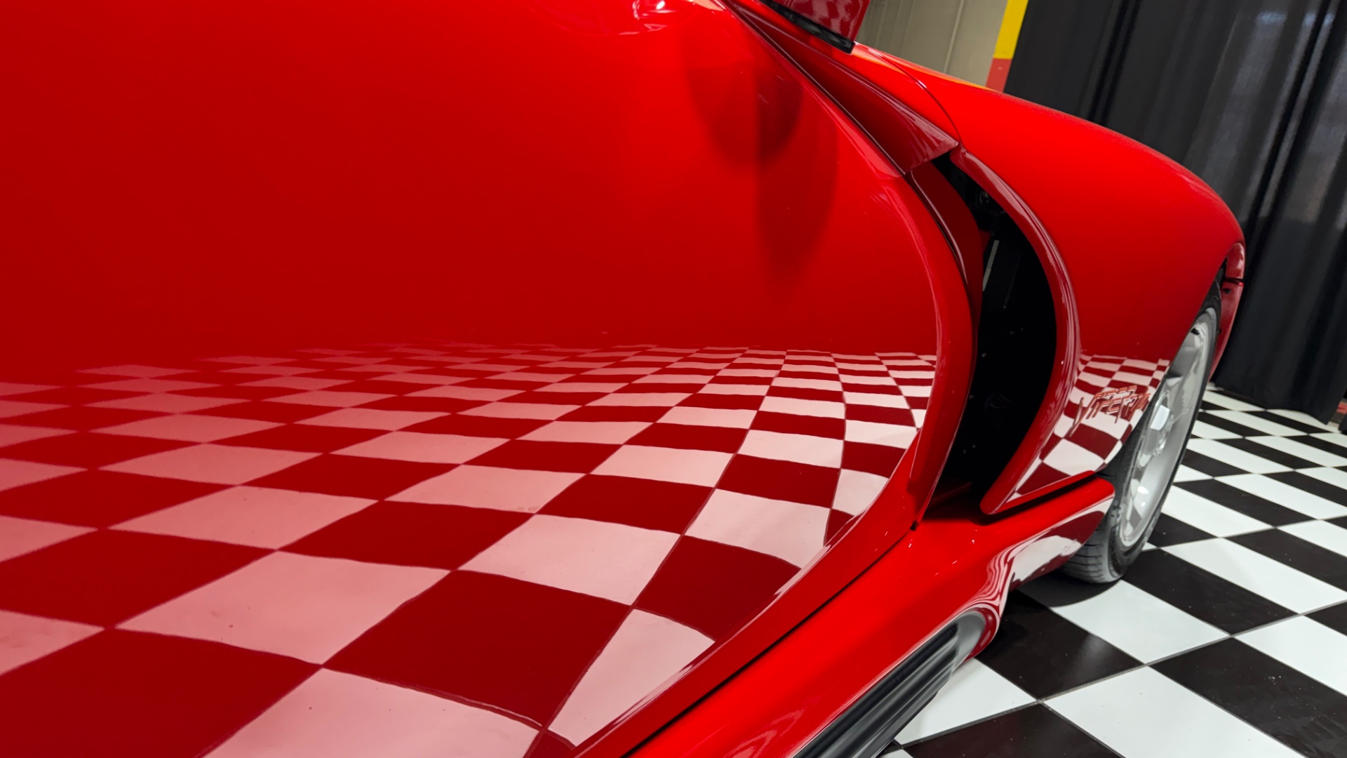 1992 Dodge Viper 35