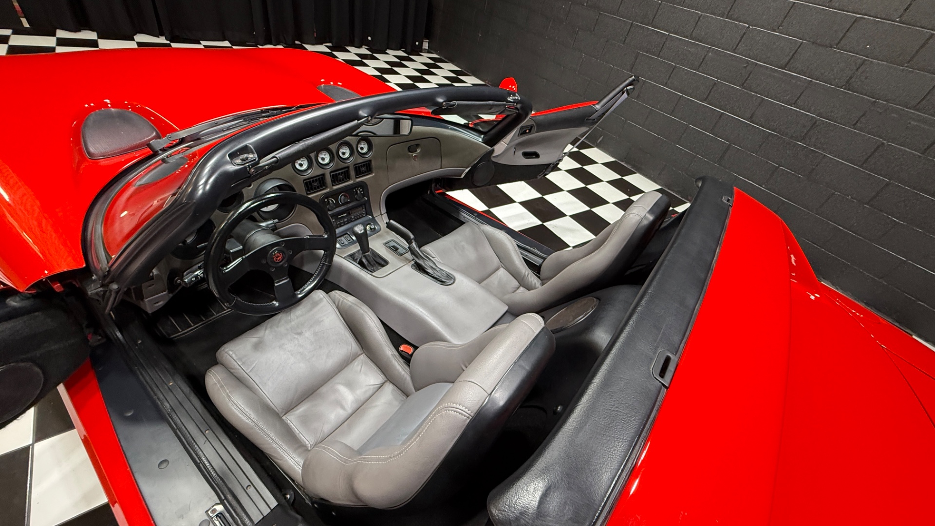 1992 Dodge Viper 65