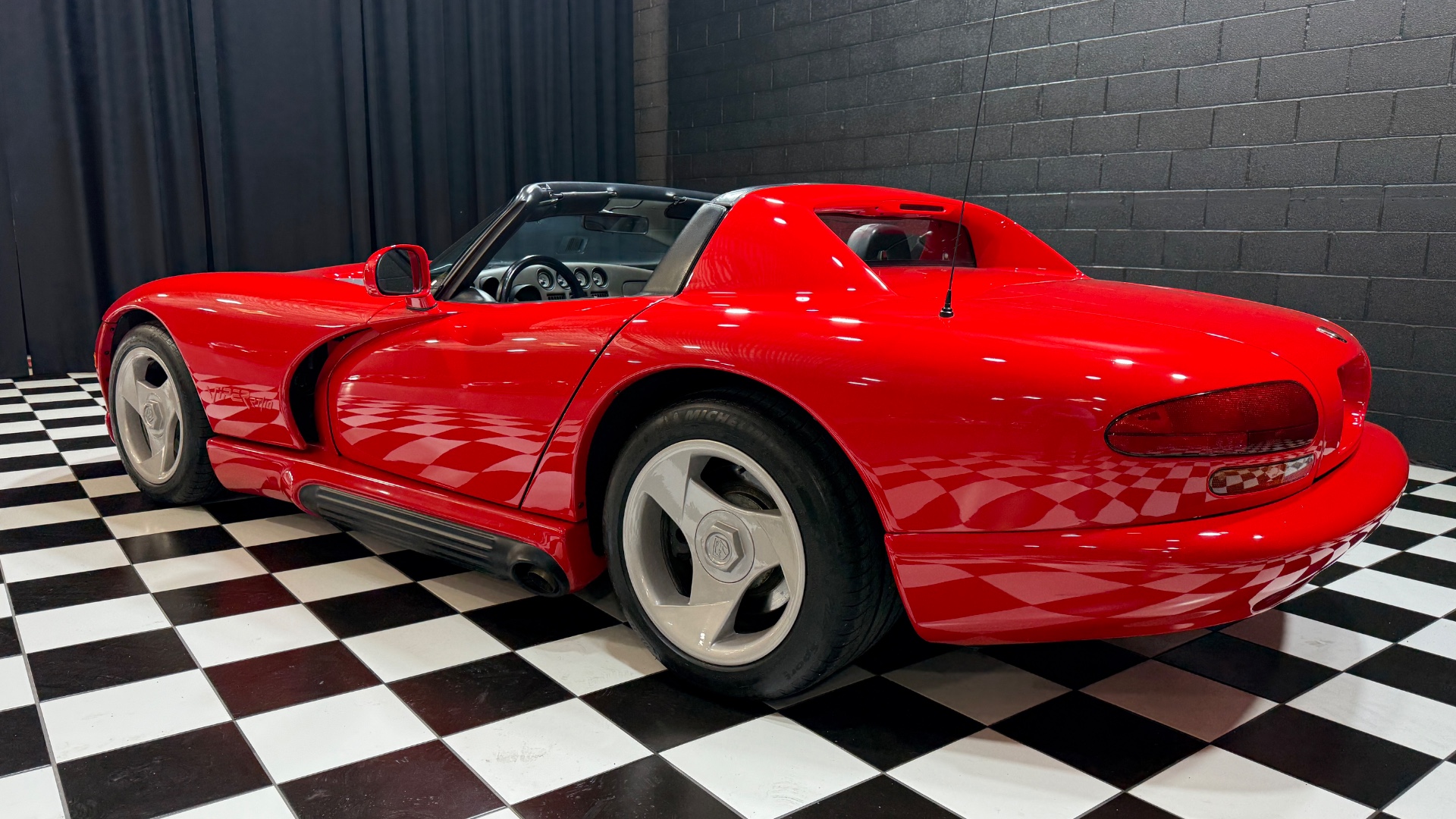 1992 Dodge Viper 7