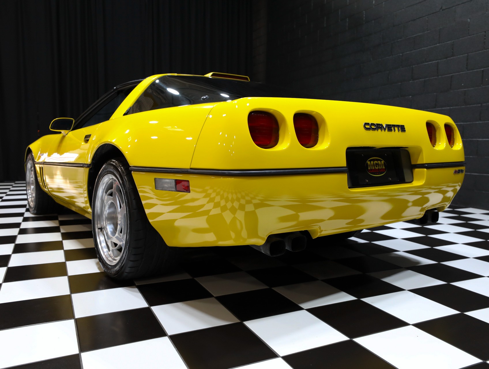 1990 Chevrolet Corvette 25