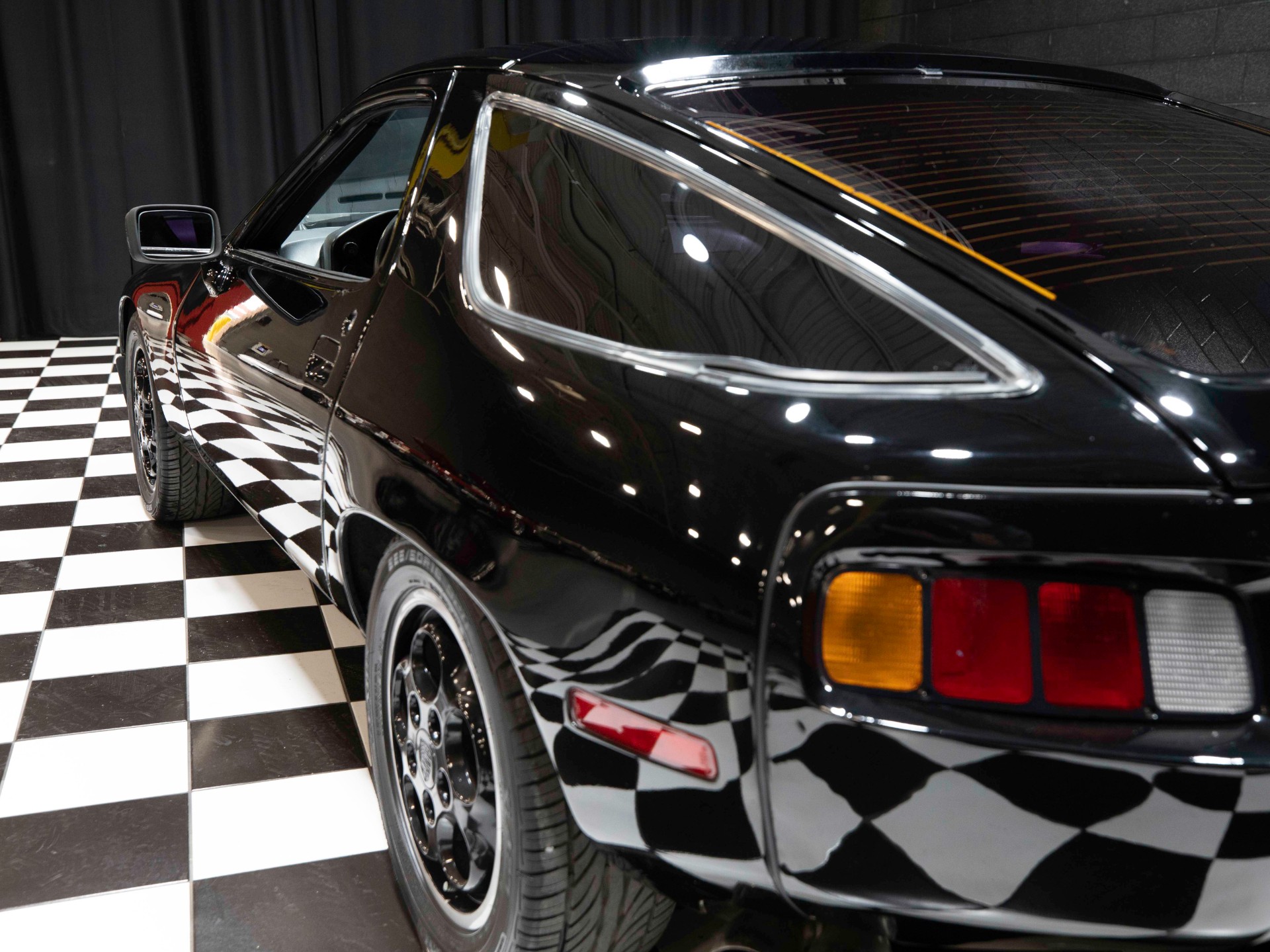 1979 Porsche 928 24