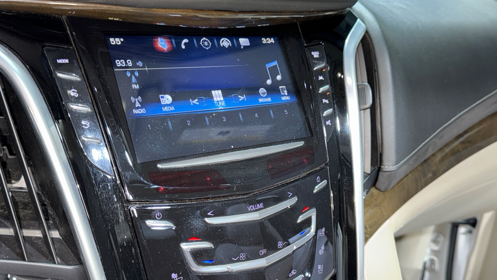 2020 Cadillac Escalade ESV 100