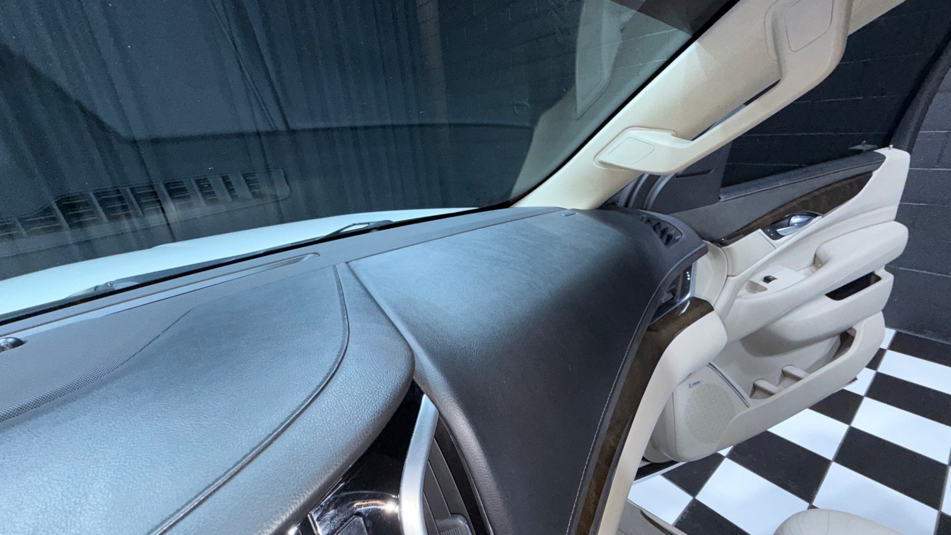 2020 Cadillac Escalade ESV 108