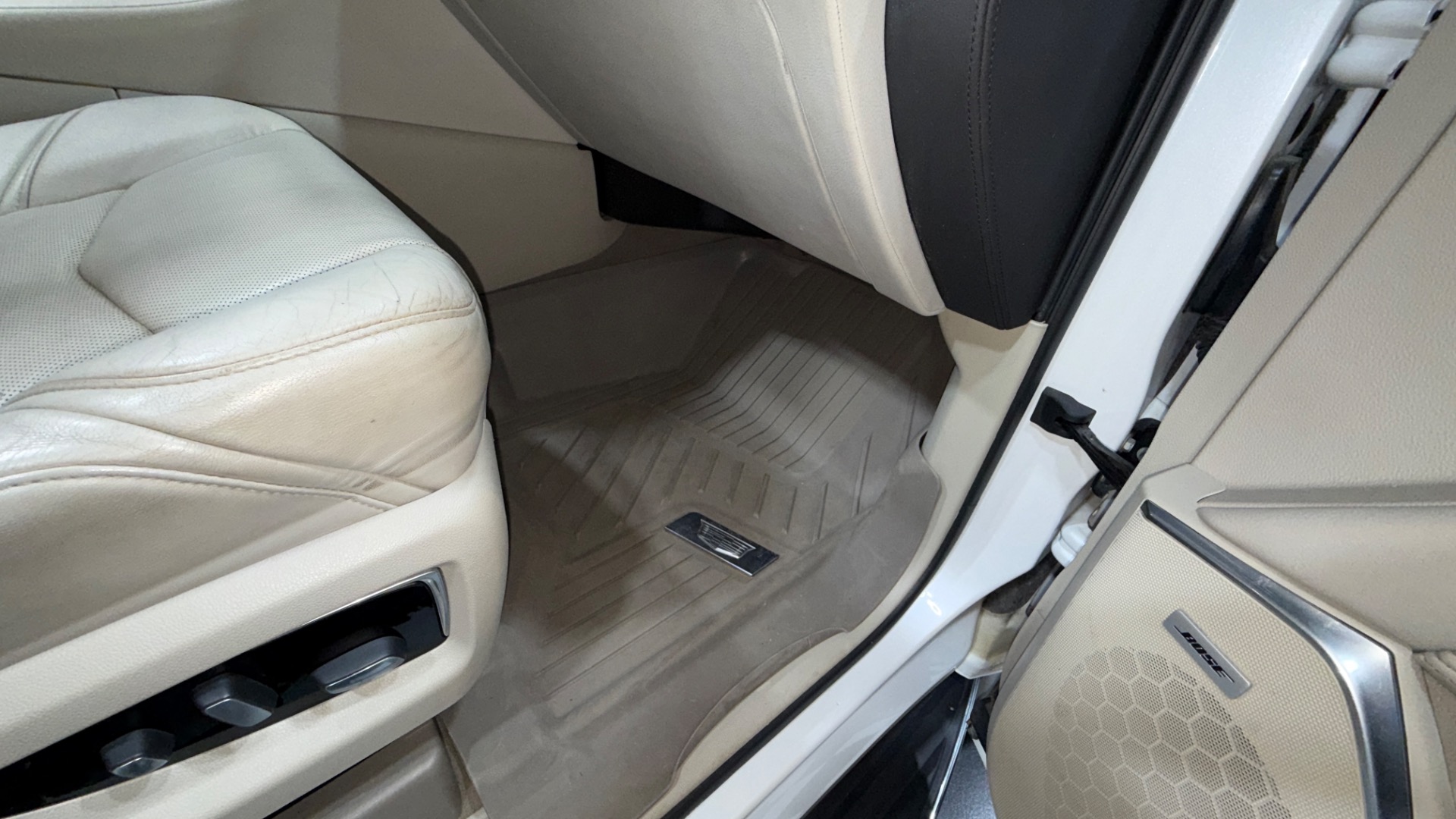 2020 Cadillac Escalade ESV 121