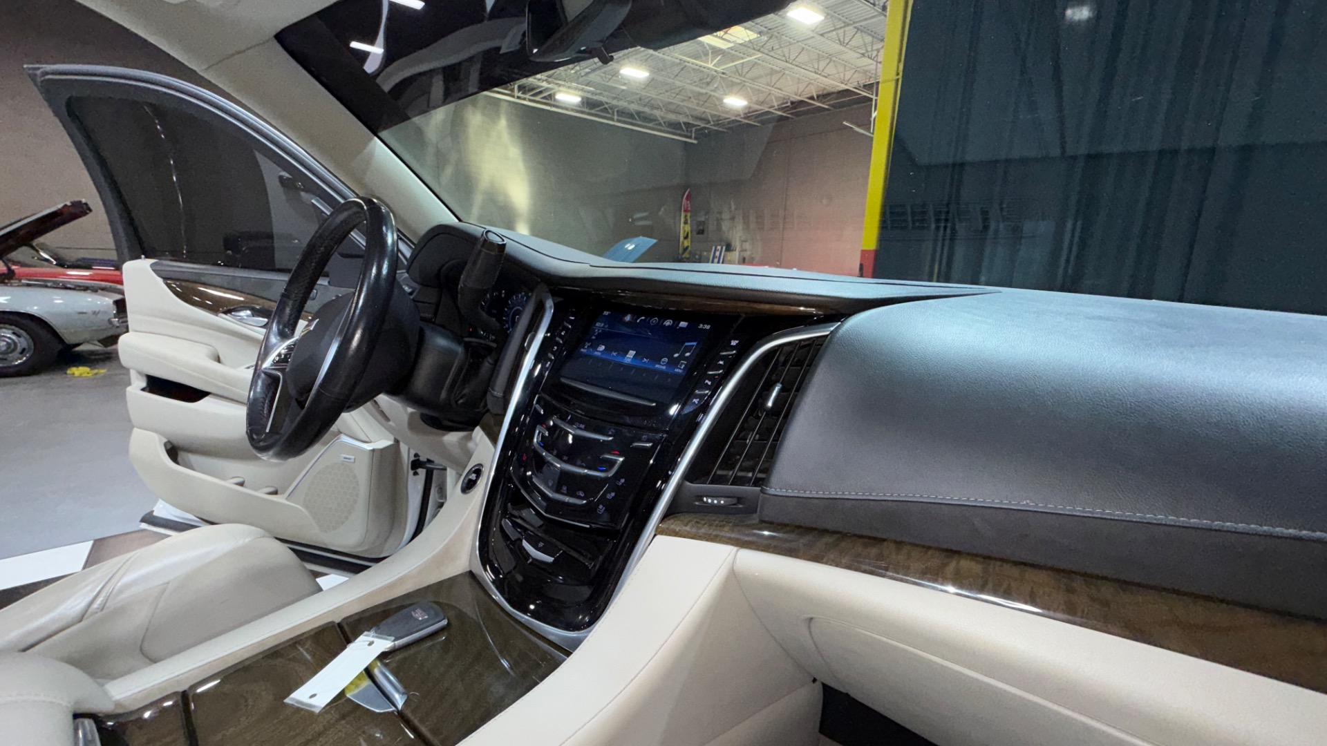 2020 Cadillac Escalade ESV 125