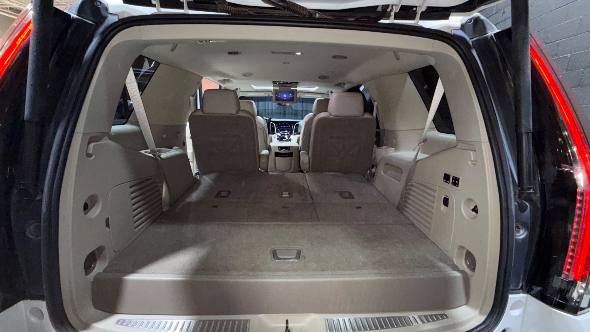 2020 Cadillac Escalade ESV 130