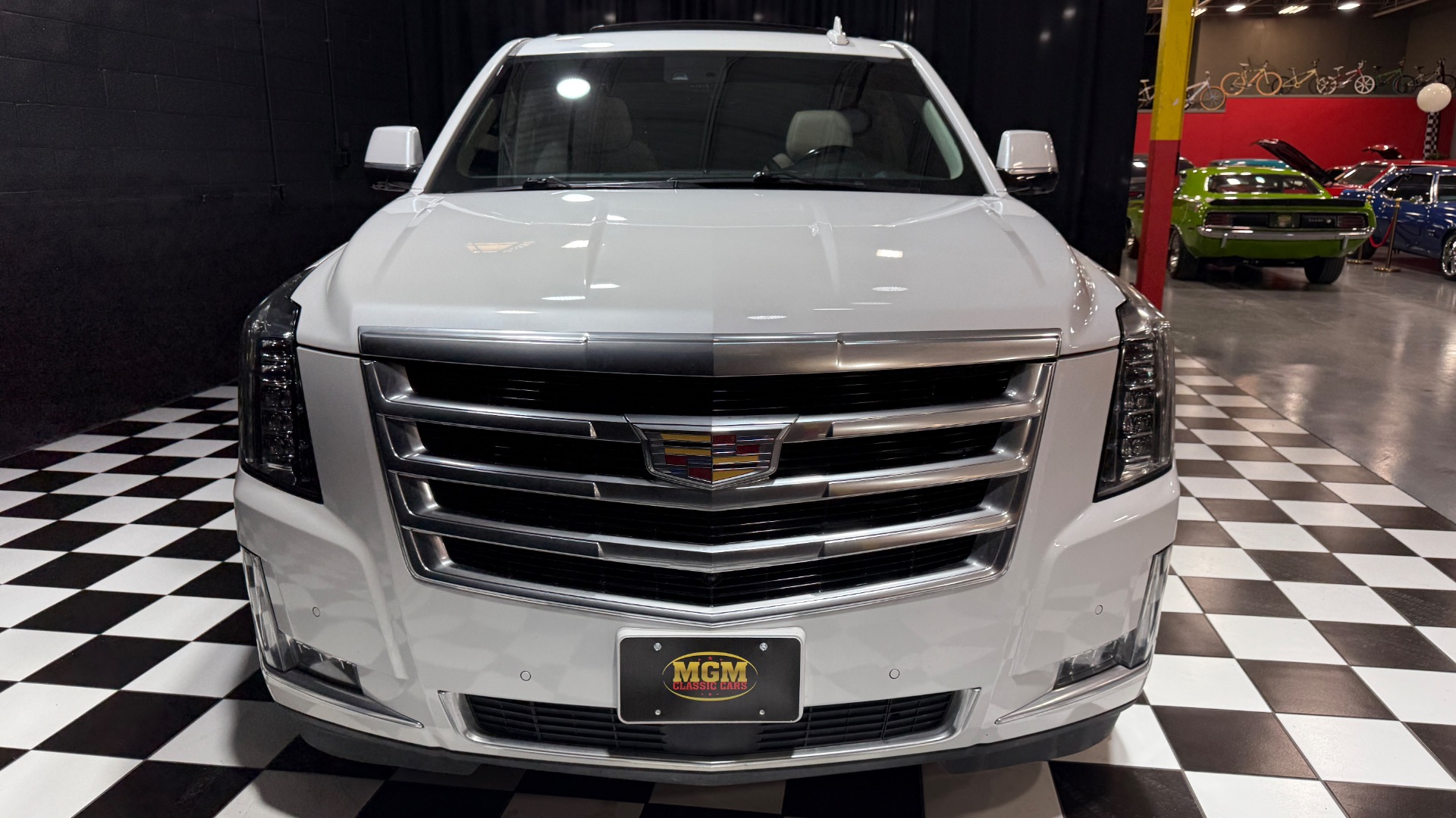 2020 Cadillac Escalade ESV 17