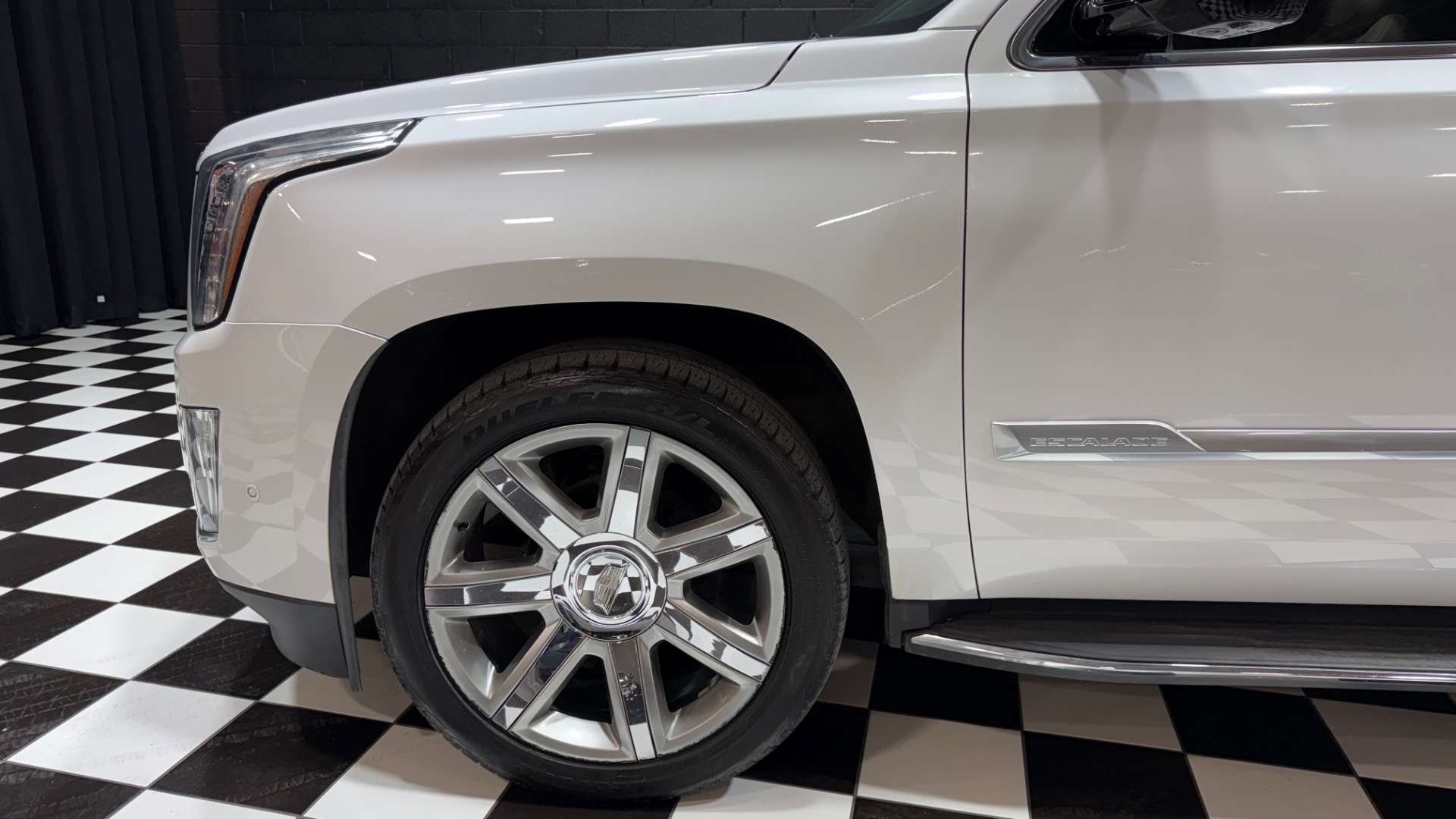 2020 Cadillac Escalade ESV 19