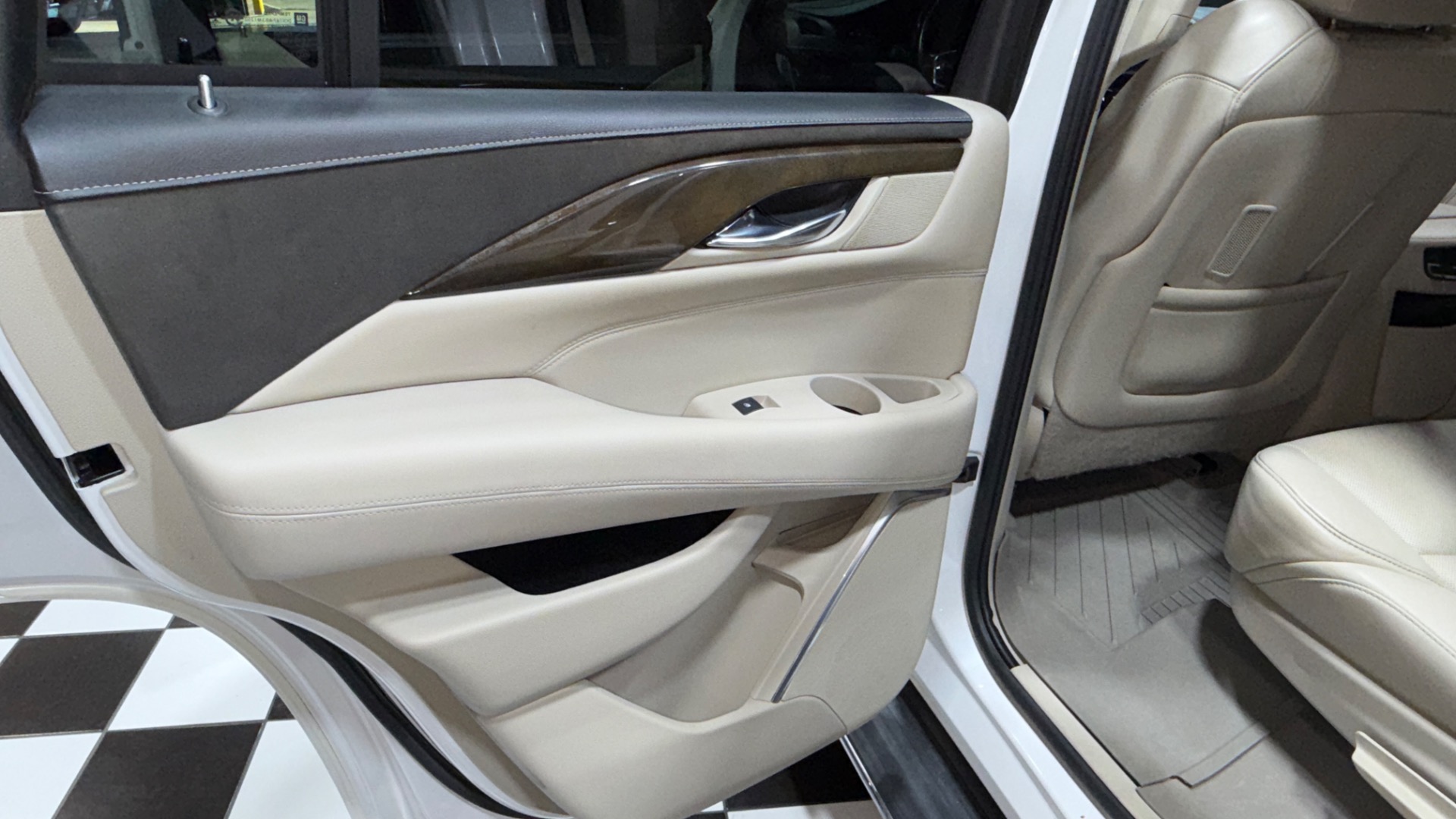 2020 Cadillac Escalade ESV 67