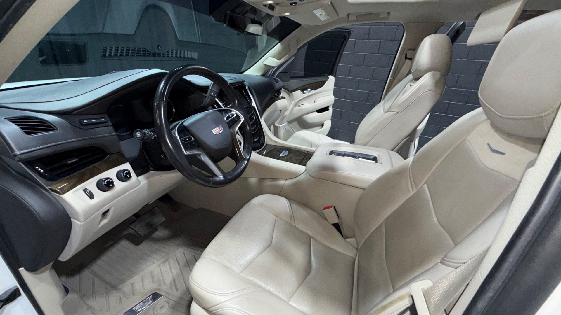 2020 Cadillac Escalade ESV 72