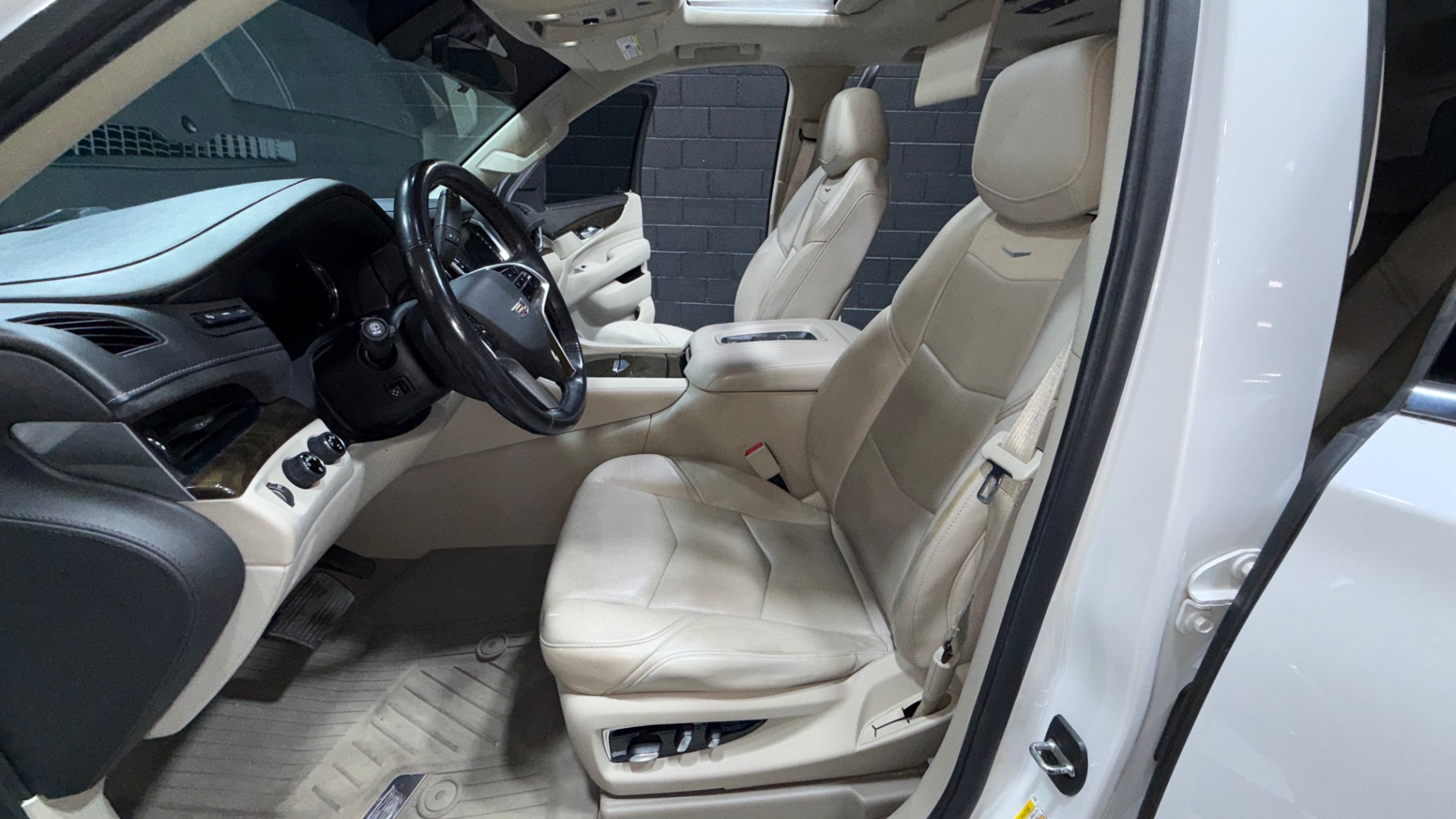 2020 Cadillac Escalade ESV 73